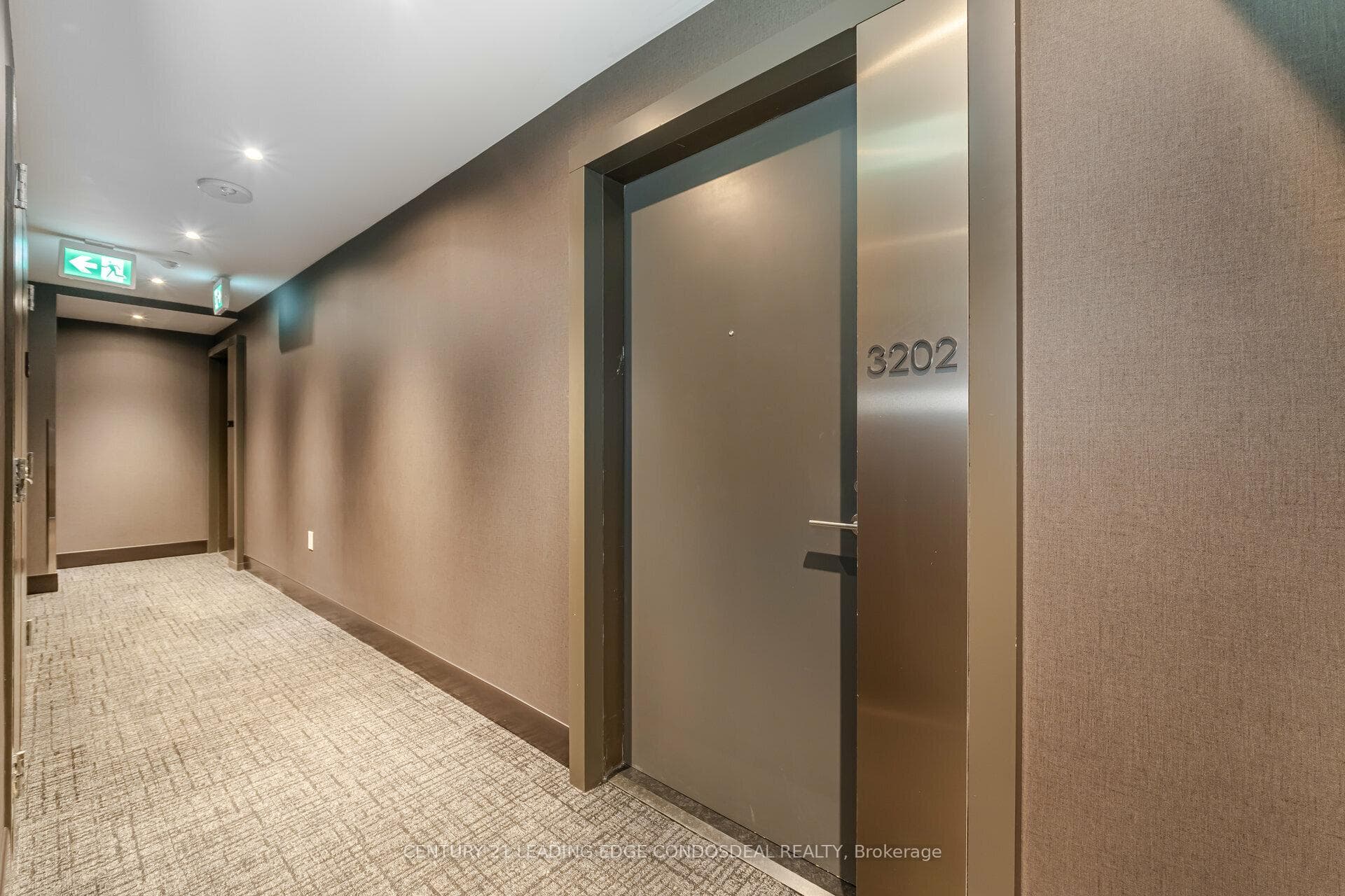 8 Cumberland Street Unit 3202 photo 7
