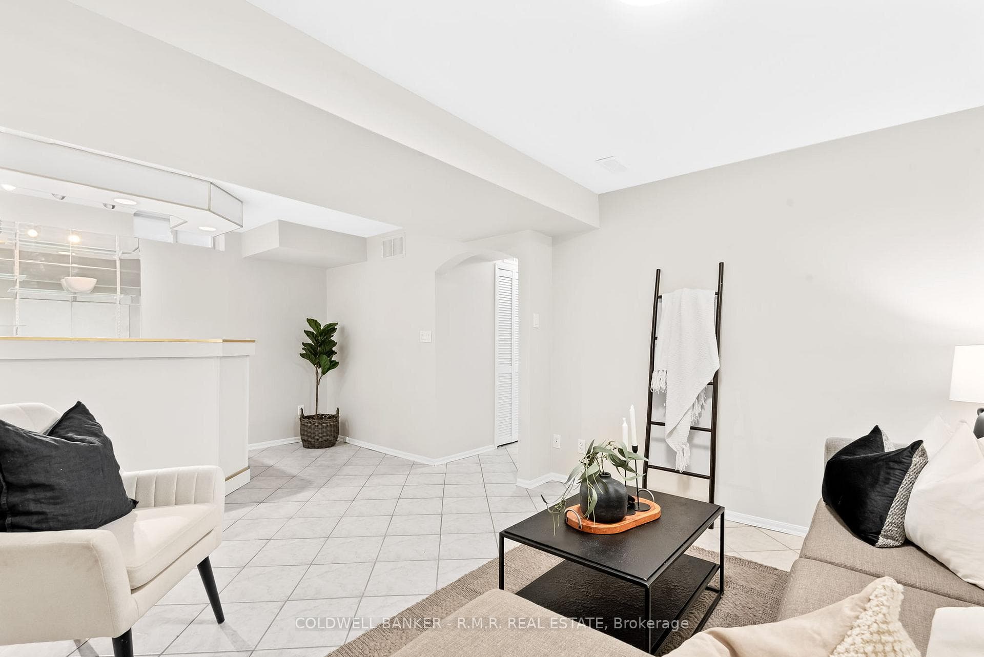 1482 Fieldgate Court photo 27