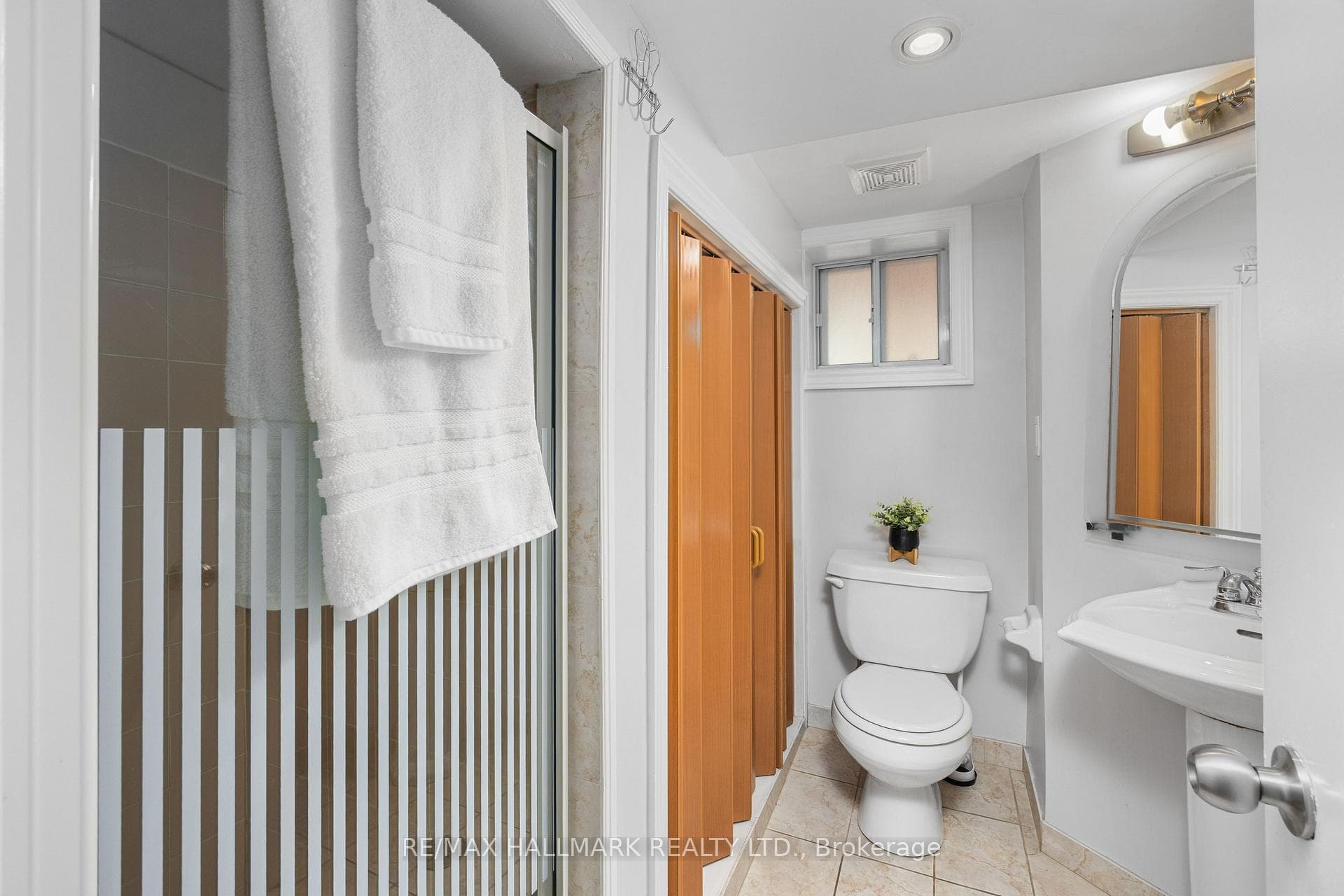 236 Dewhurst Boulevard photo 28
