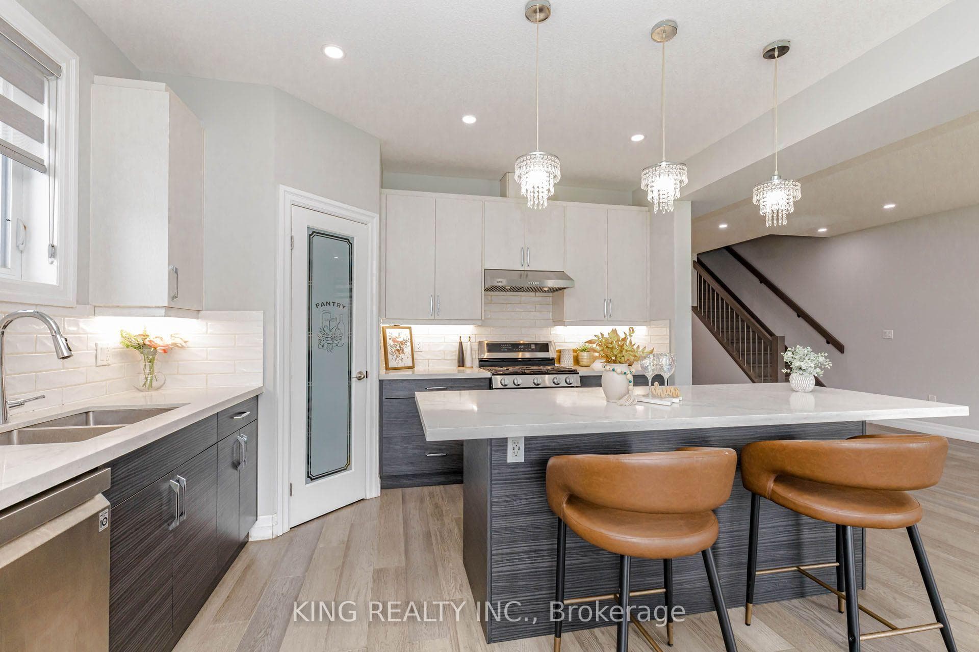 584 Chelton Road photo 49