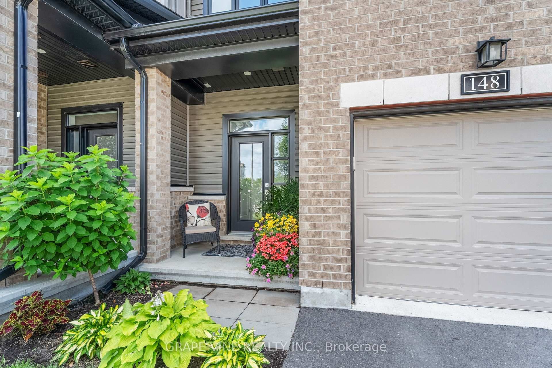 148 Attwell Private photo 3