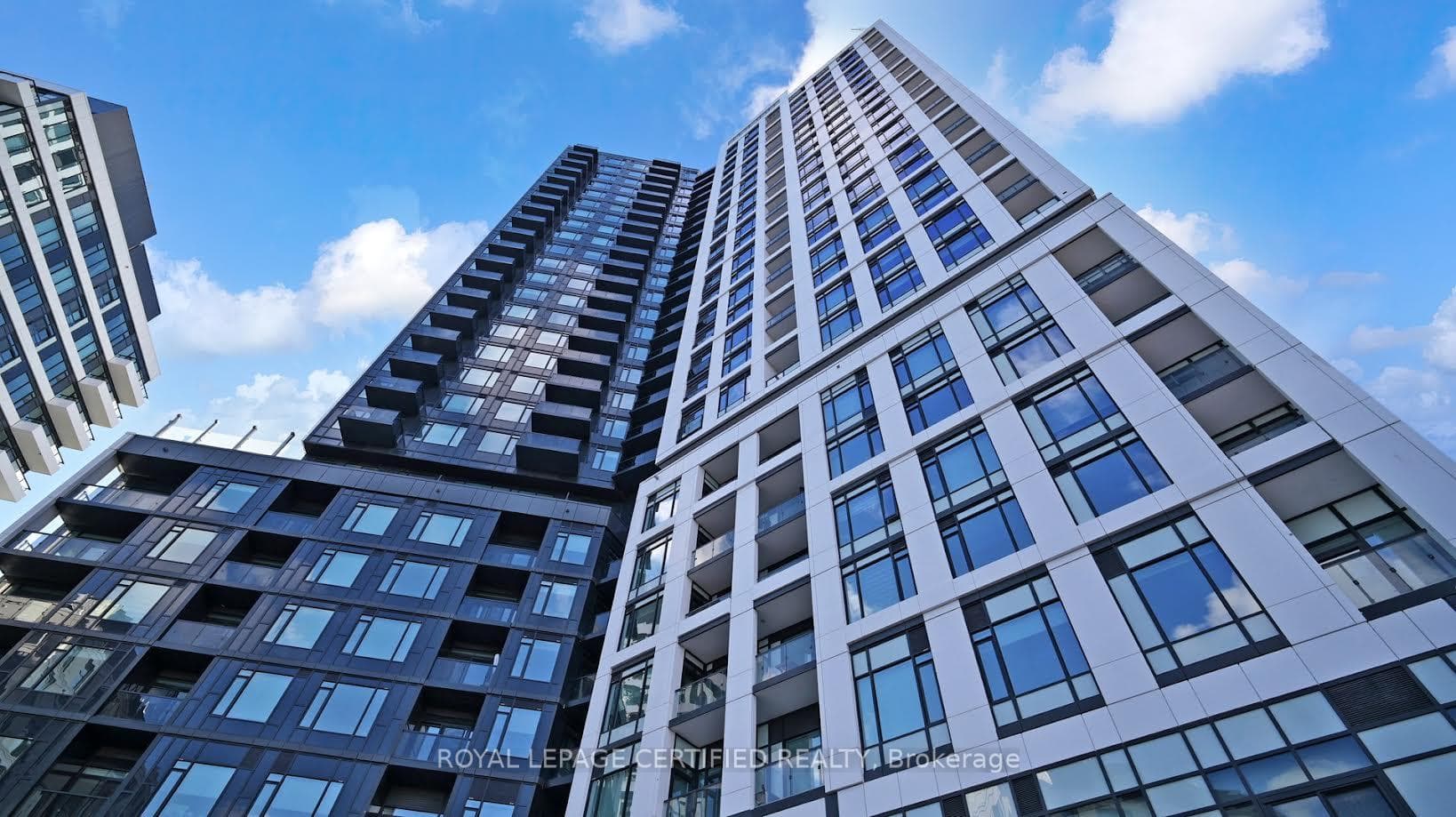 2495 Eglinton Avenue Unit 2009 photo 3