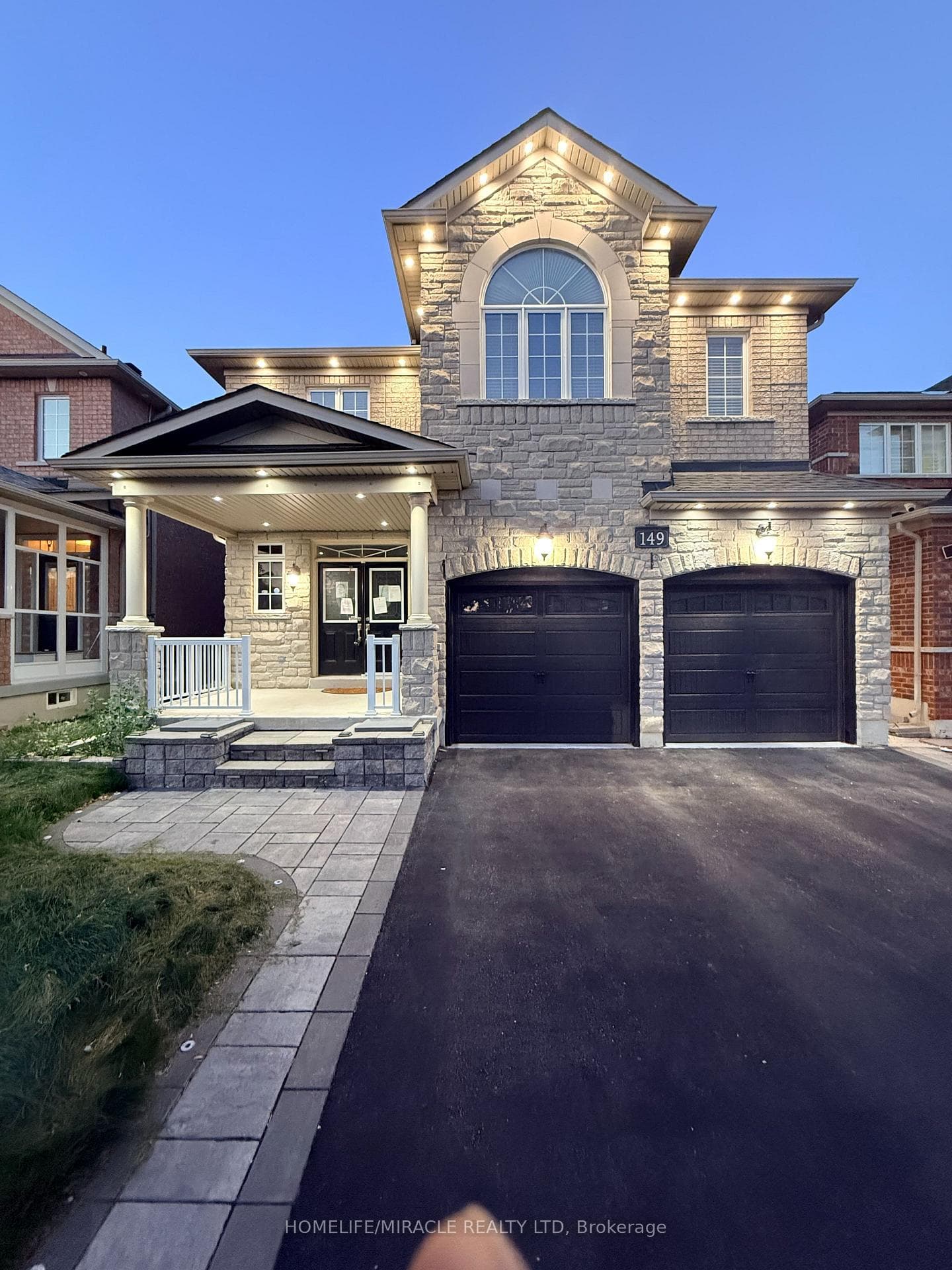 149 Riverwalk Drive photo 2
