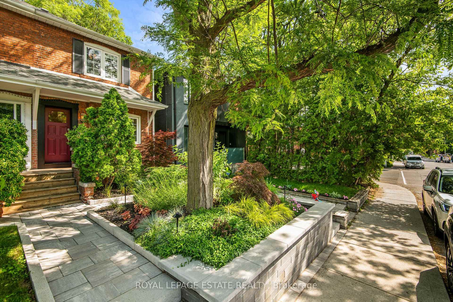 512 Soudan Avenue photo 3
