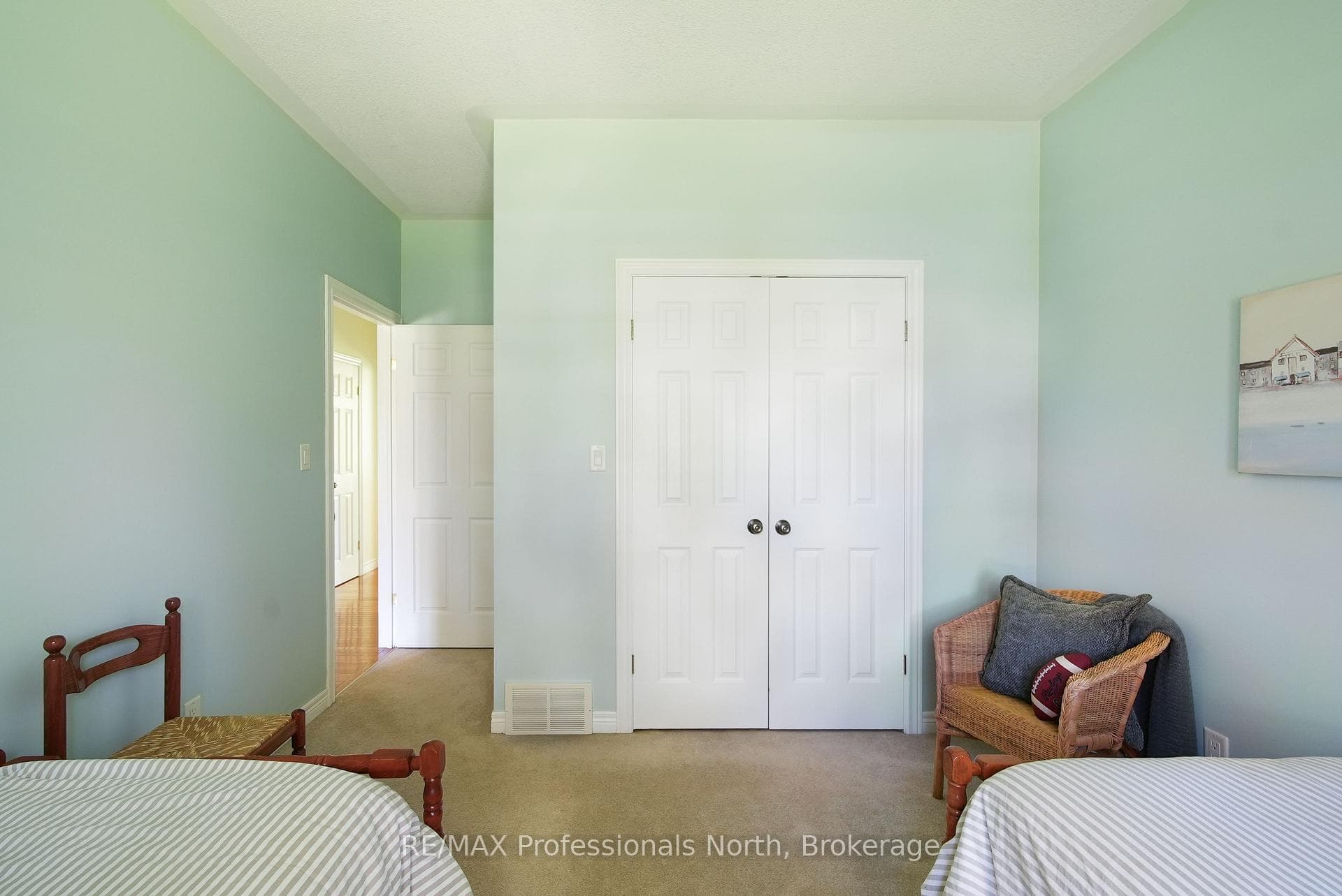 9883 Graham Road photo 21