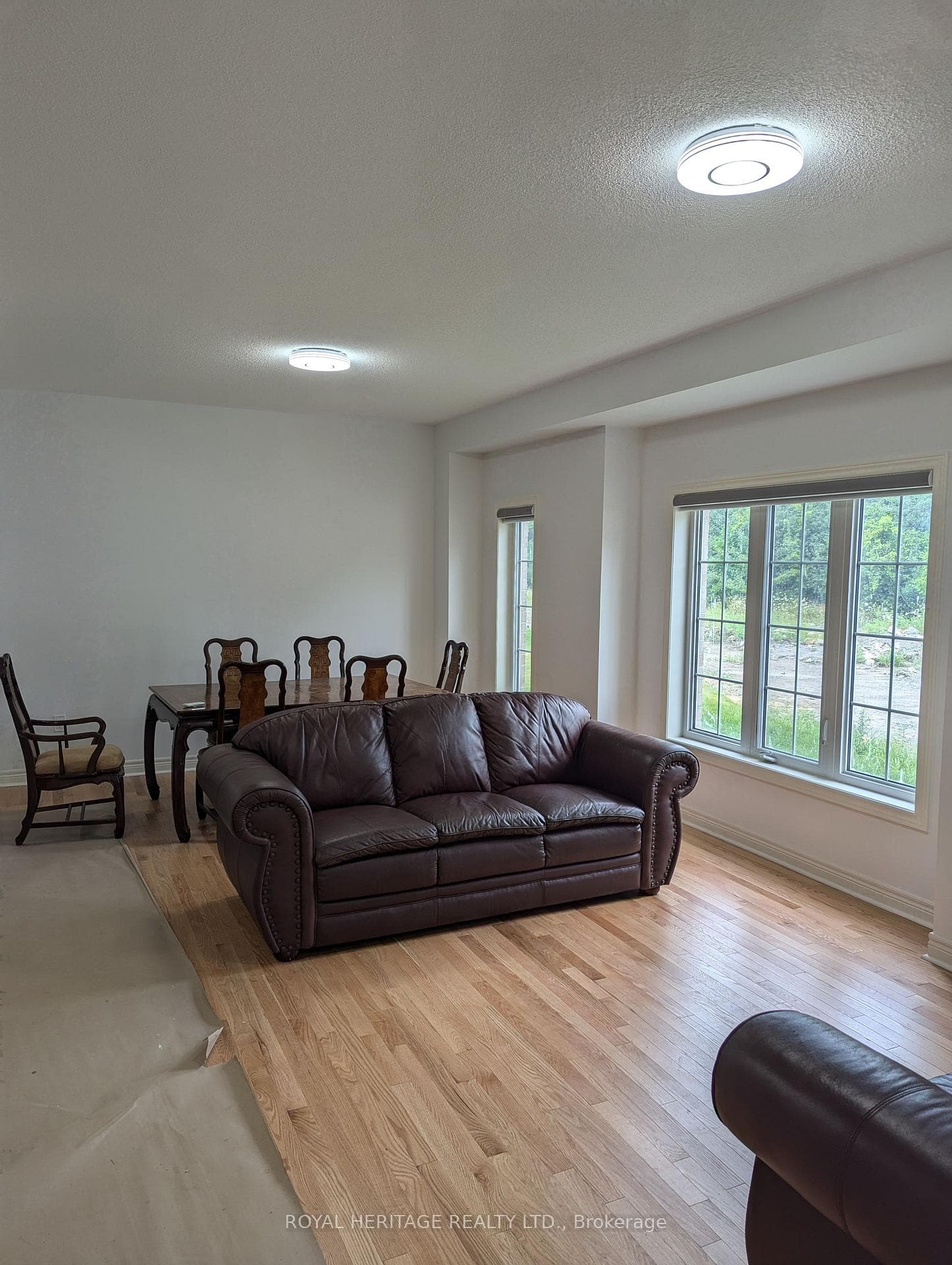 676 Fleetwood Drive photo 3