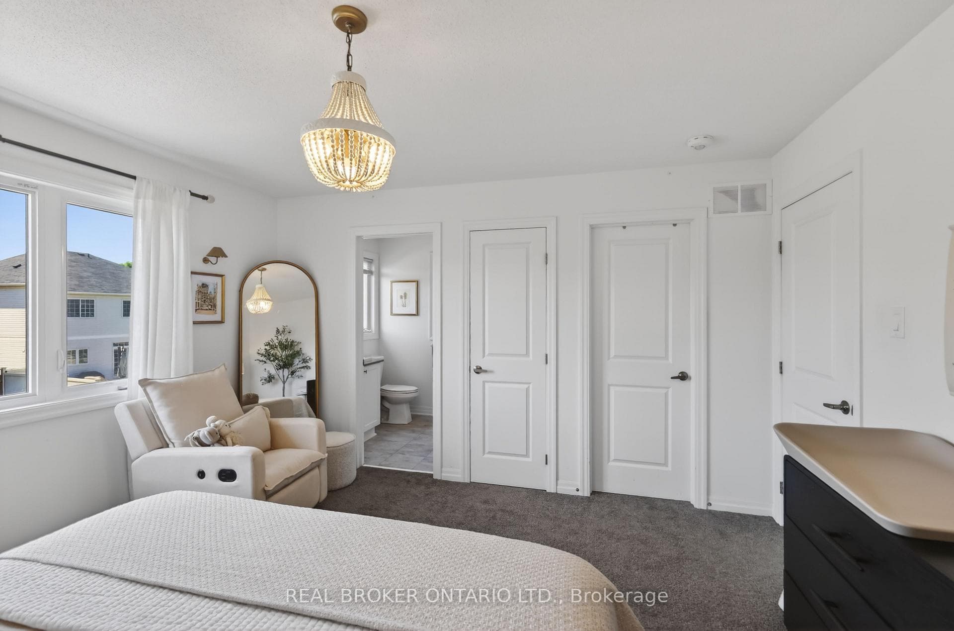 91 Chevron Place photo 29