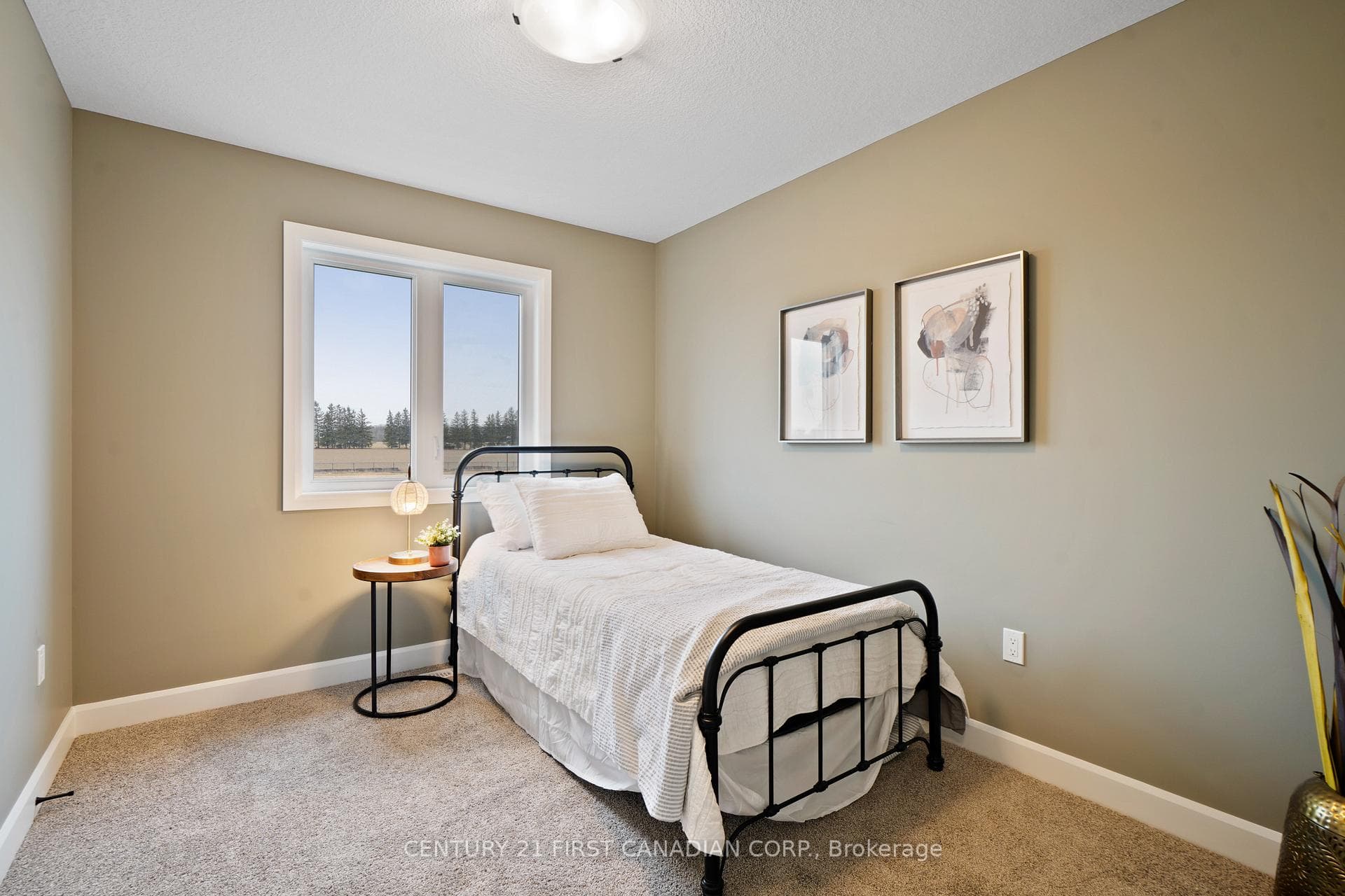 52 Postma Crescent photo 33