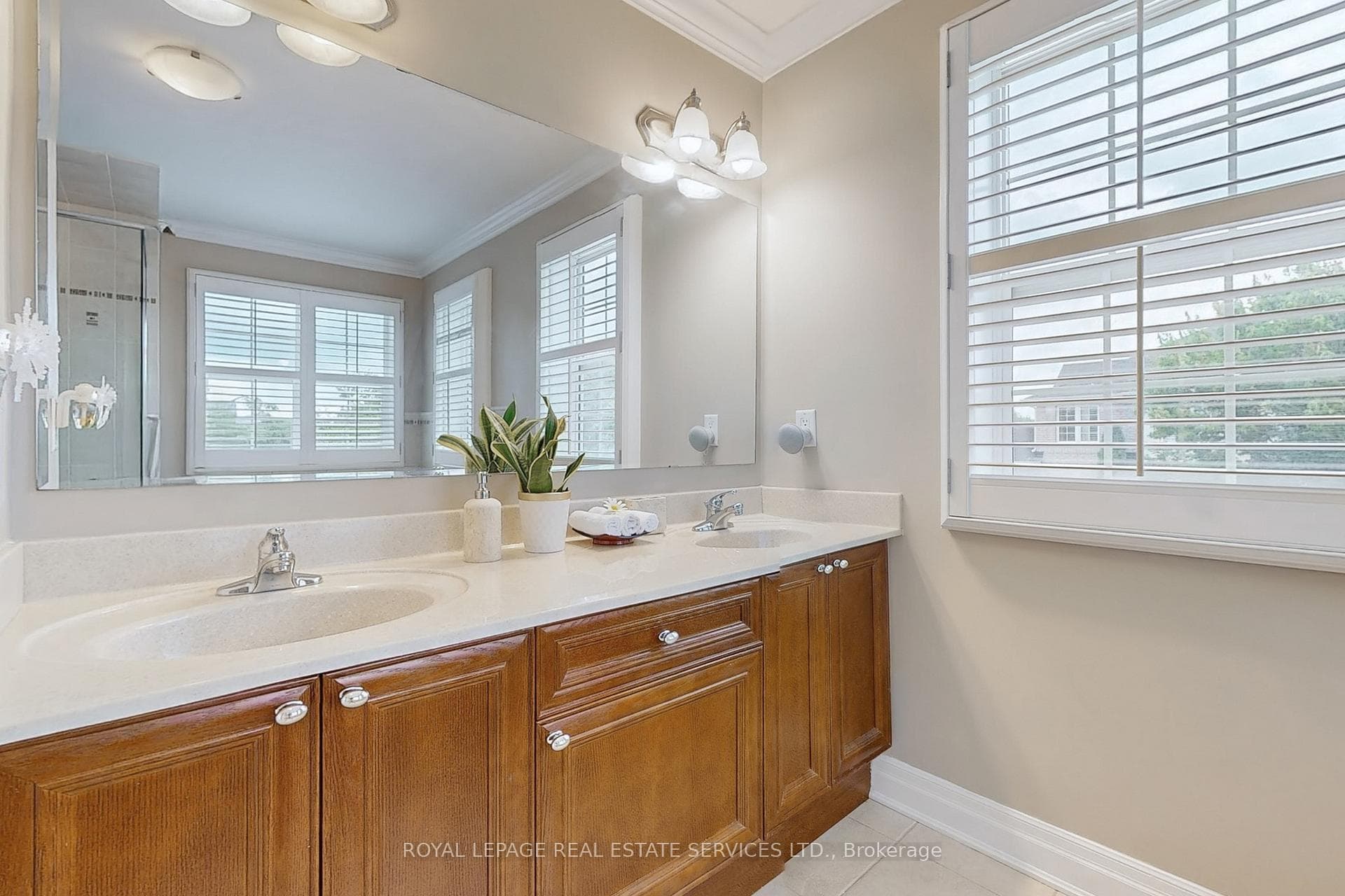 659 Hood Terrace photo 17
