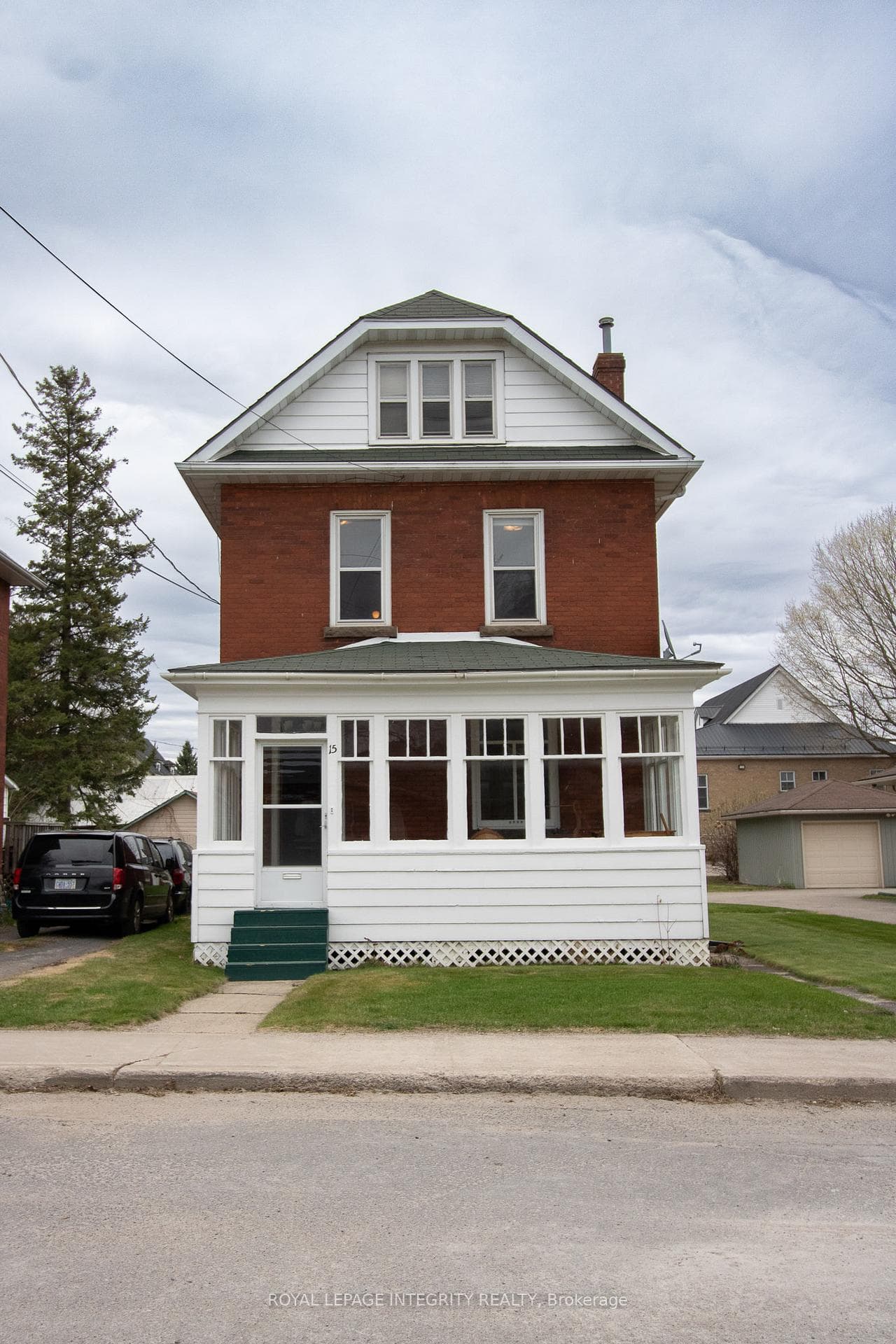 15 James Street photo 1