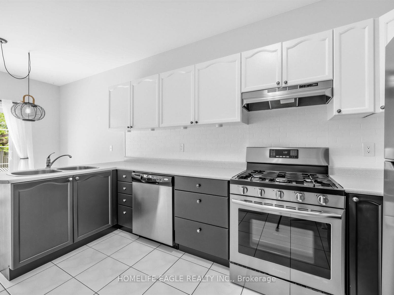 101 Downey Circle photo 18