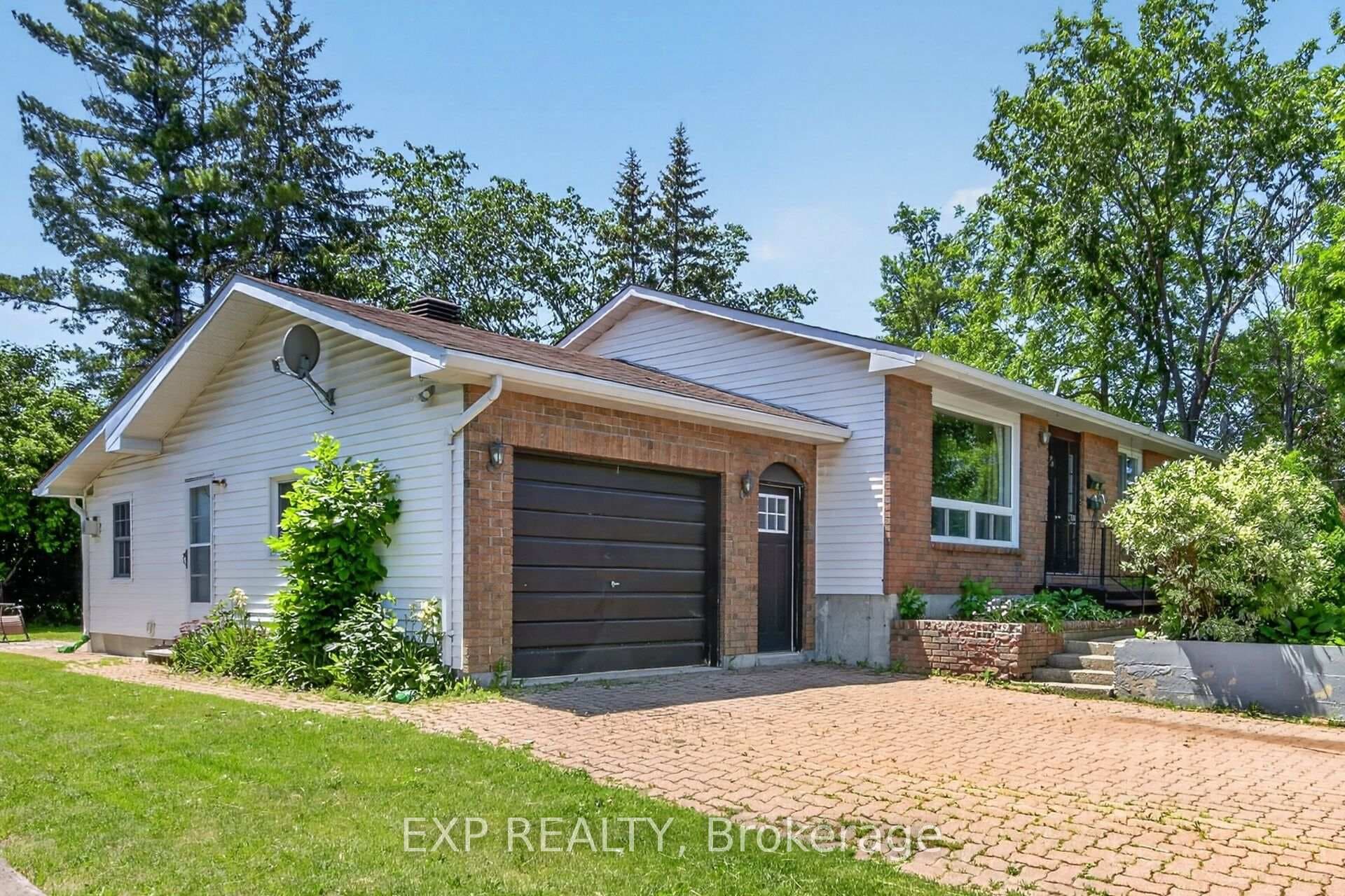 338 William Street photo 4