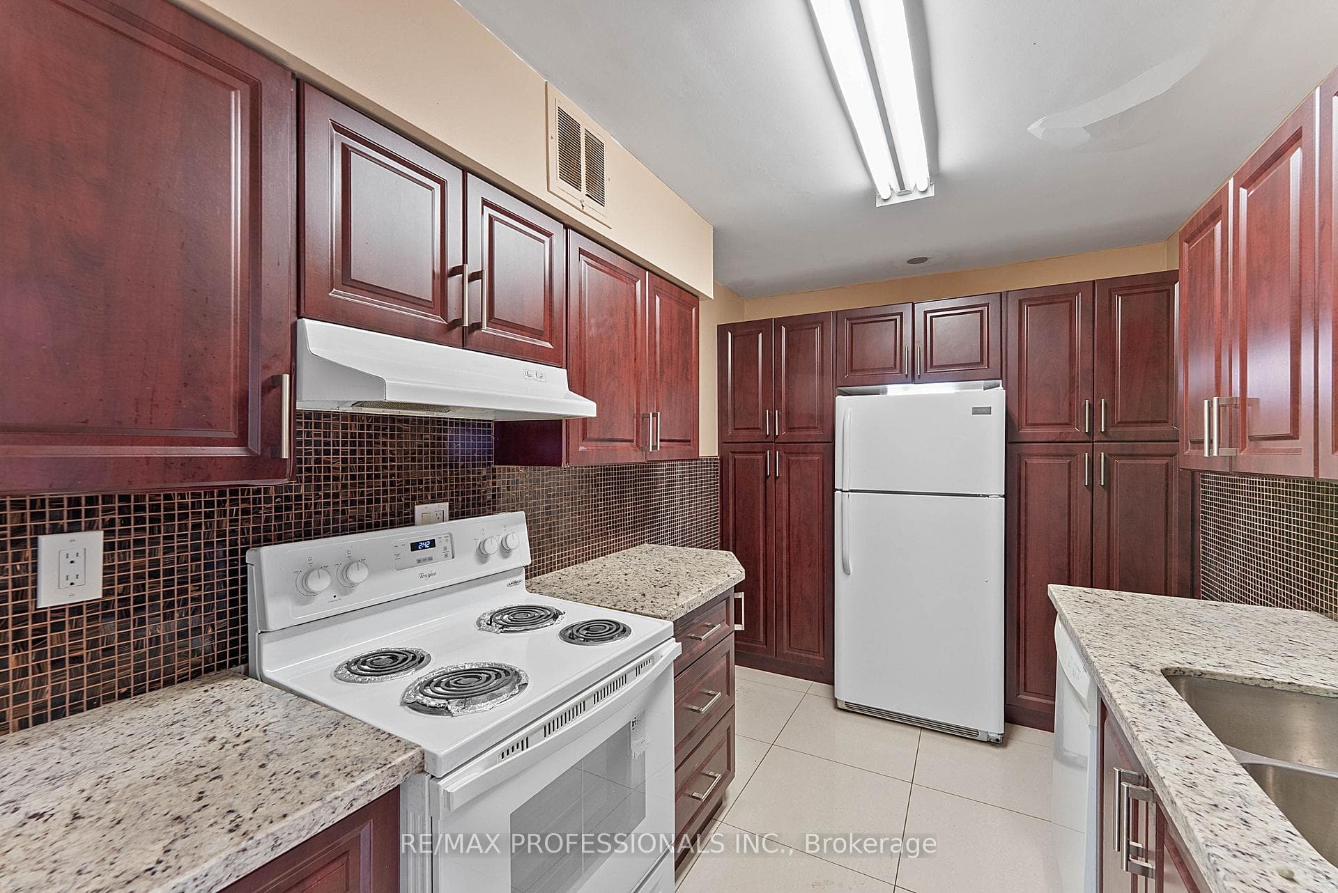 390 Dixon Road Unit 1405 photo 15
