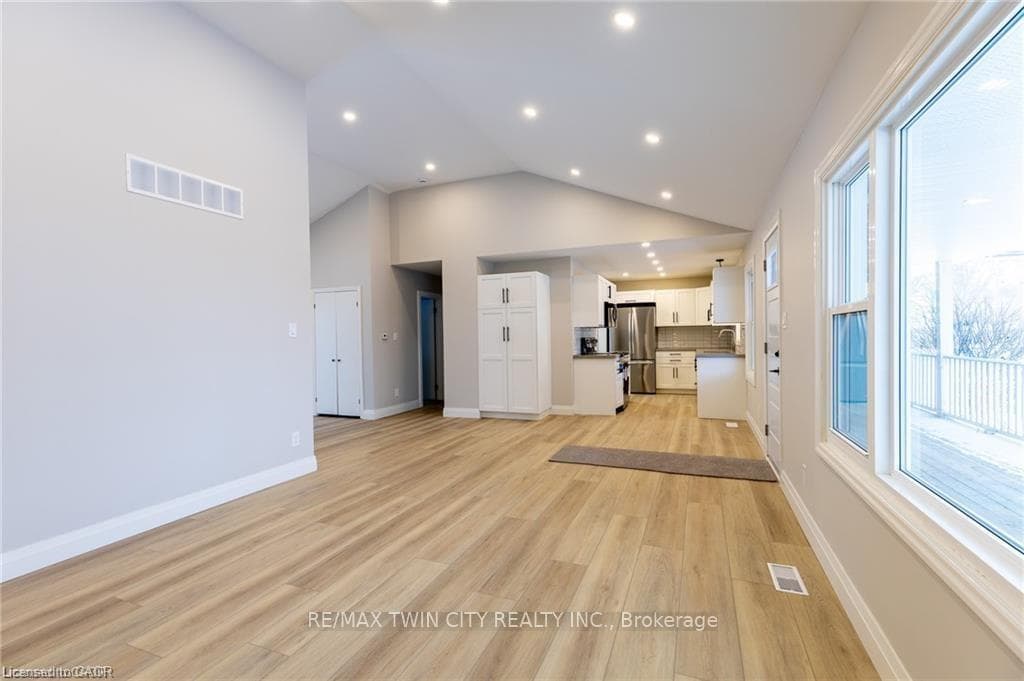 34 Close Avenue photo 26