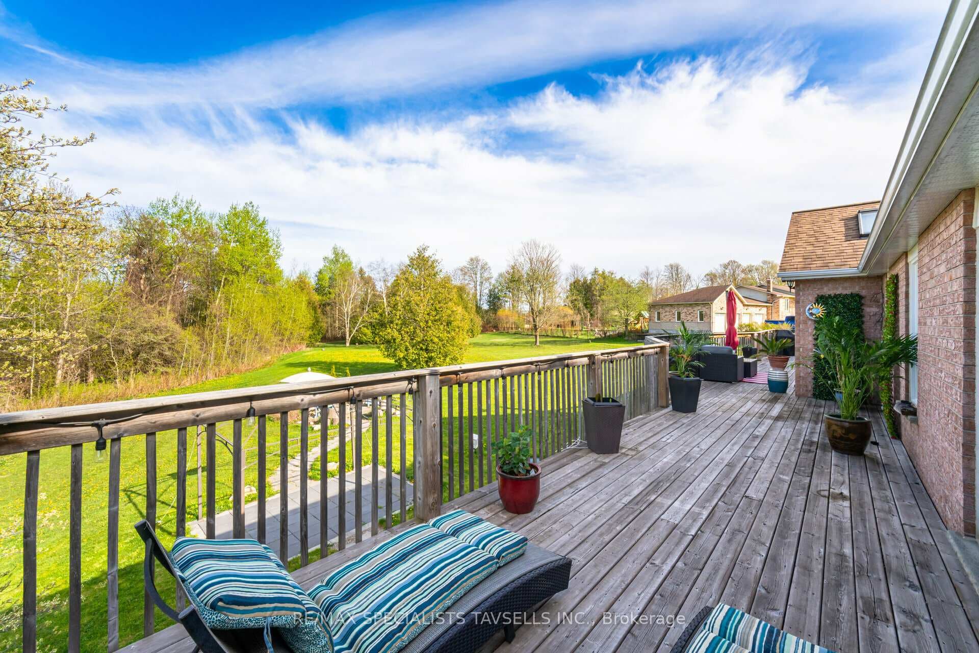 7 McConachie Crescent photo 34