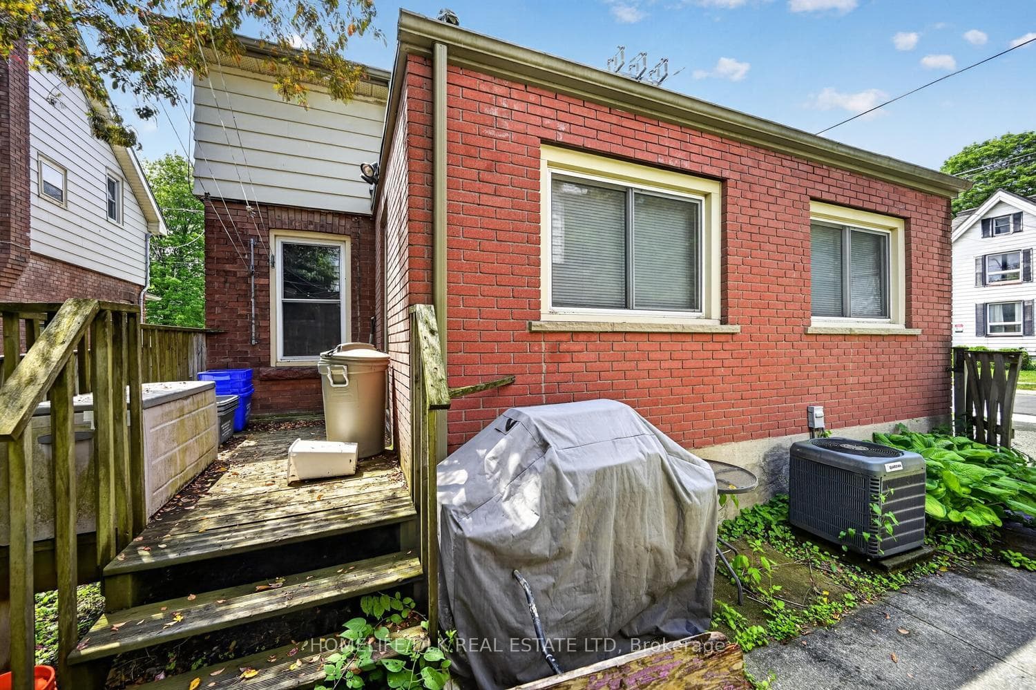 427 Earl Street photo 5
