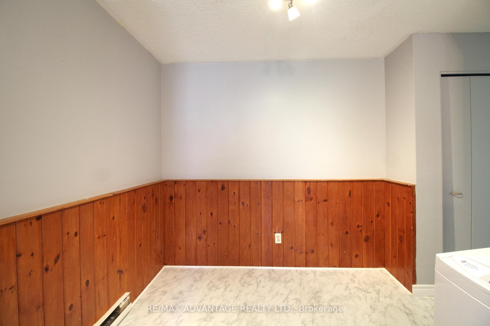 249 Cedarbrae Avenue Unit 29 photo 9