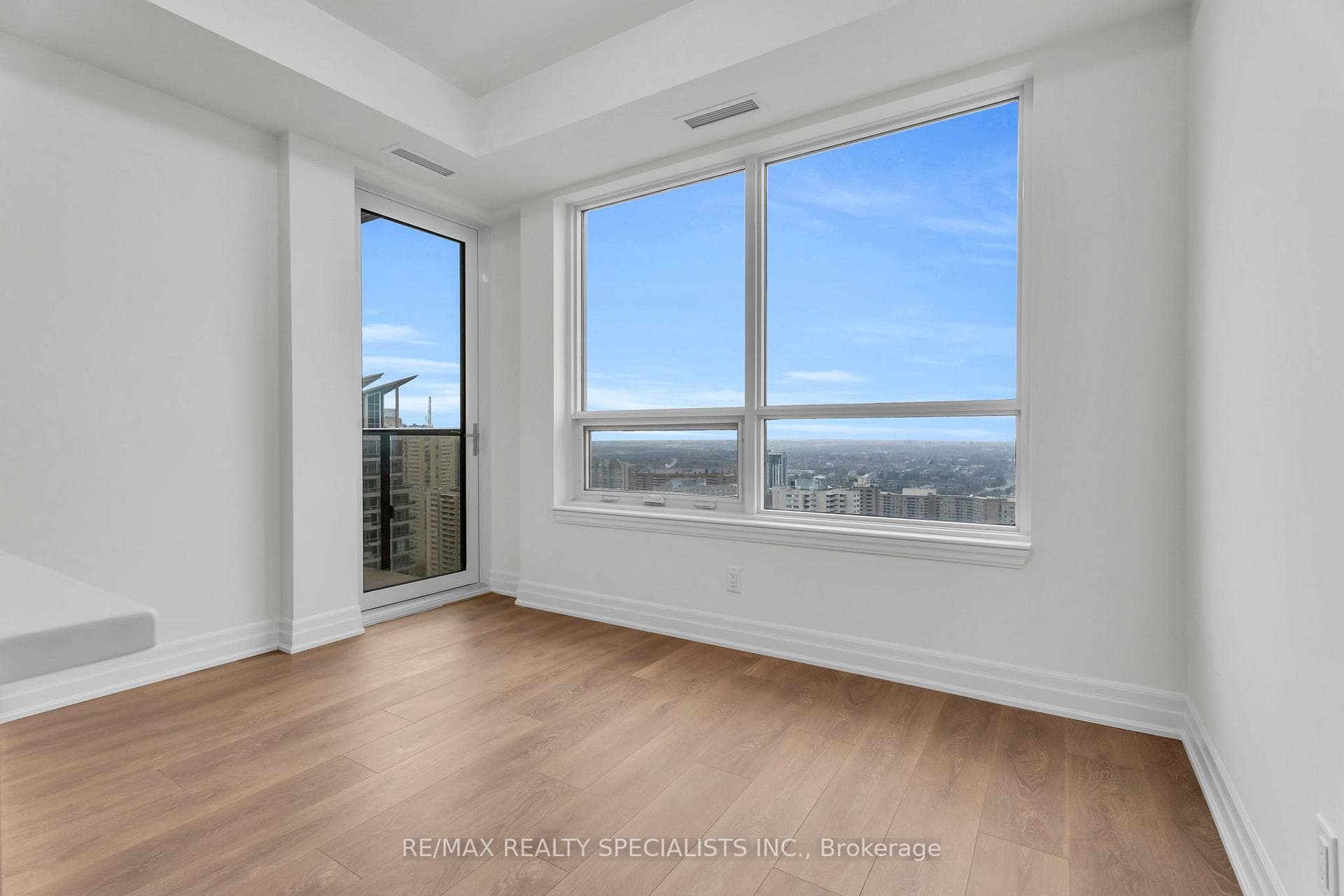 30 Elm Drive Unit 2804 photo 15