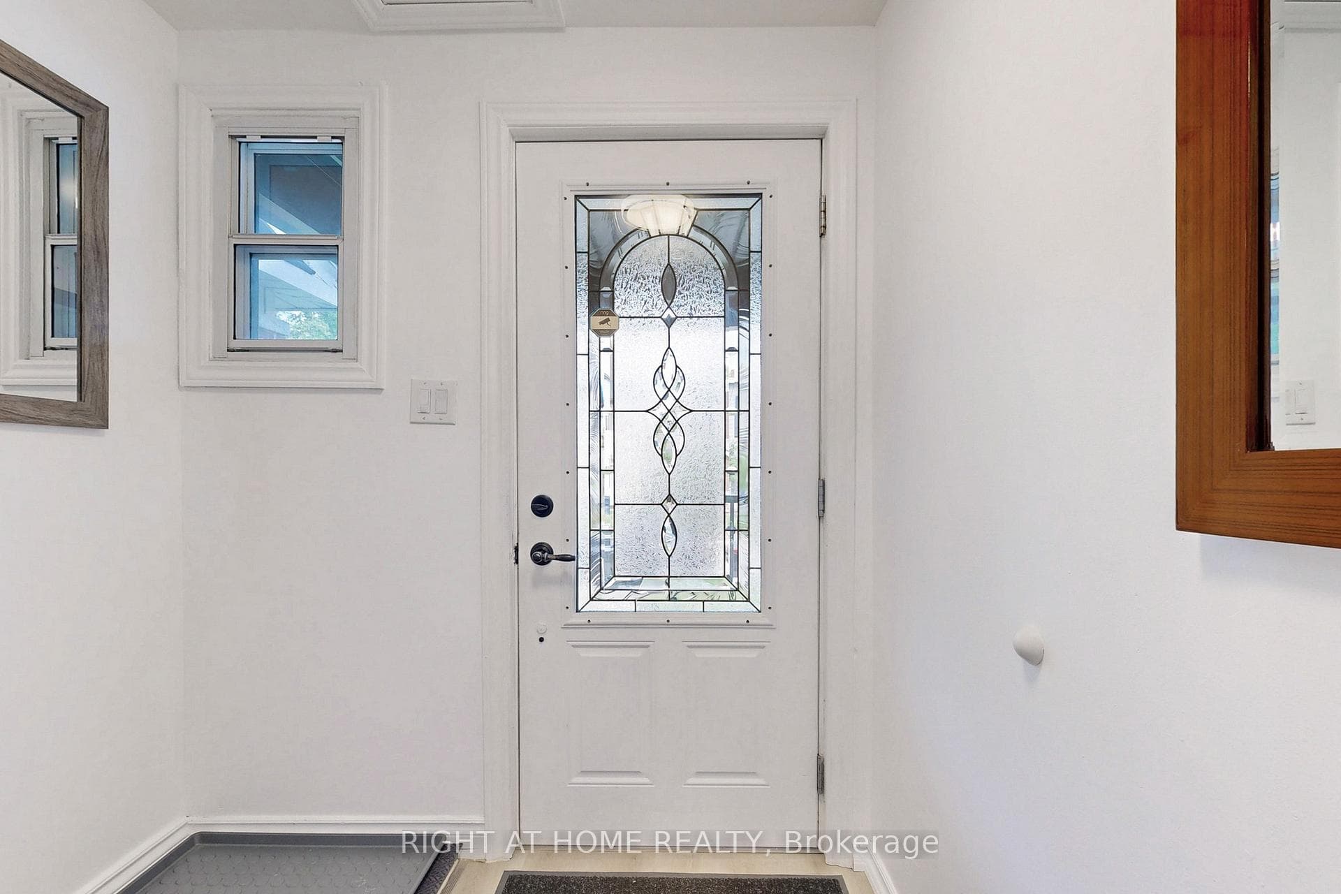 656 Crawford Street Unit 1 photo 4