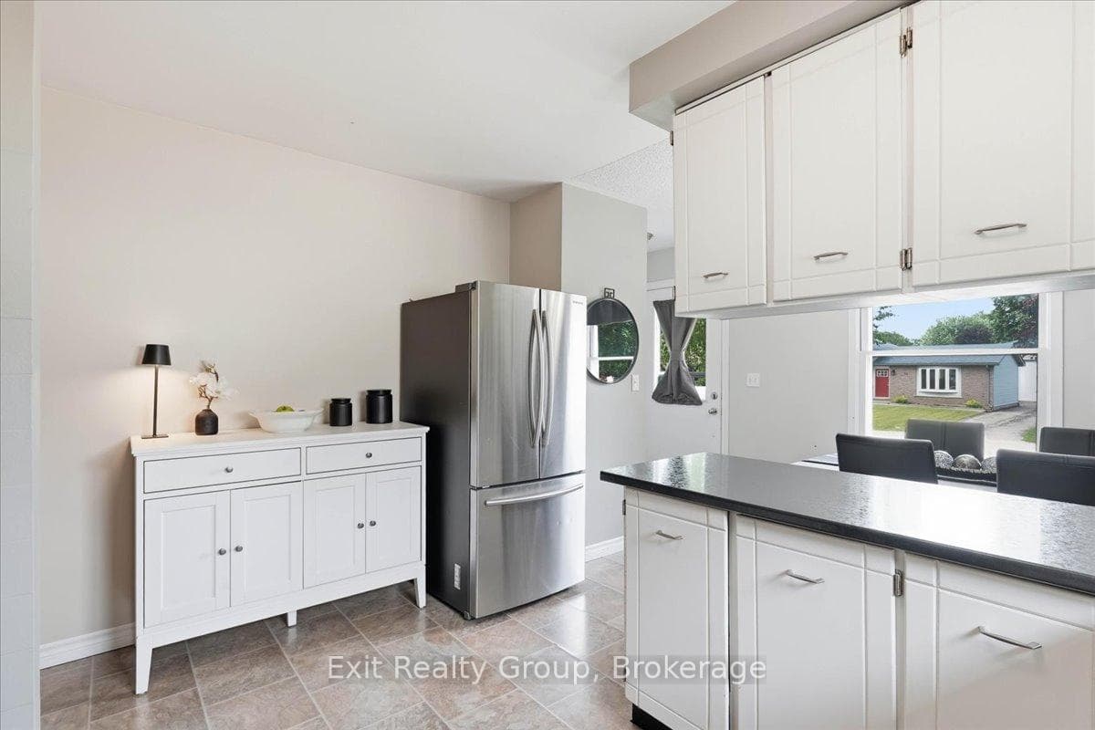 51 Sidney Road photo 4