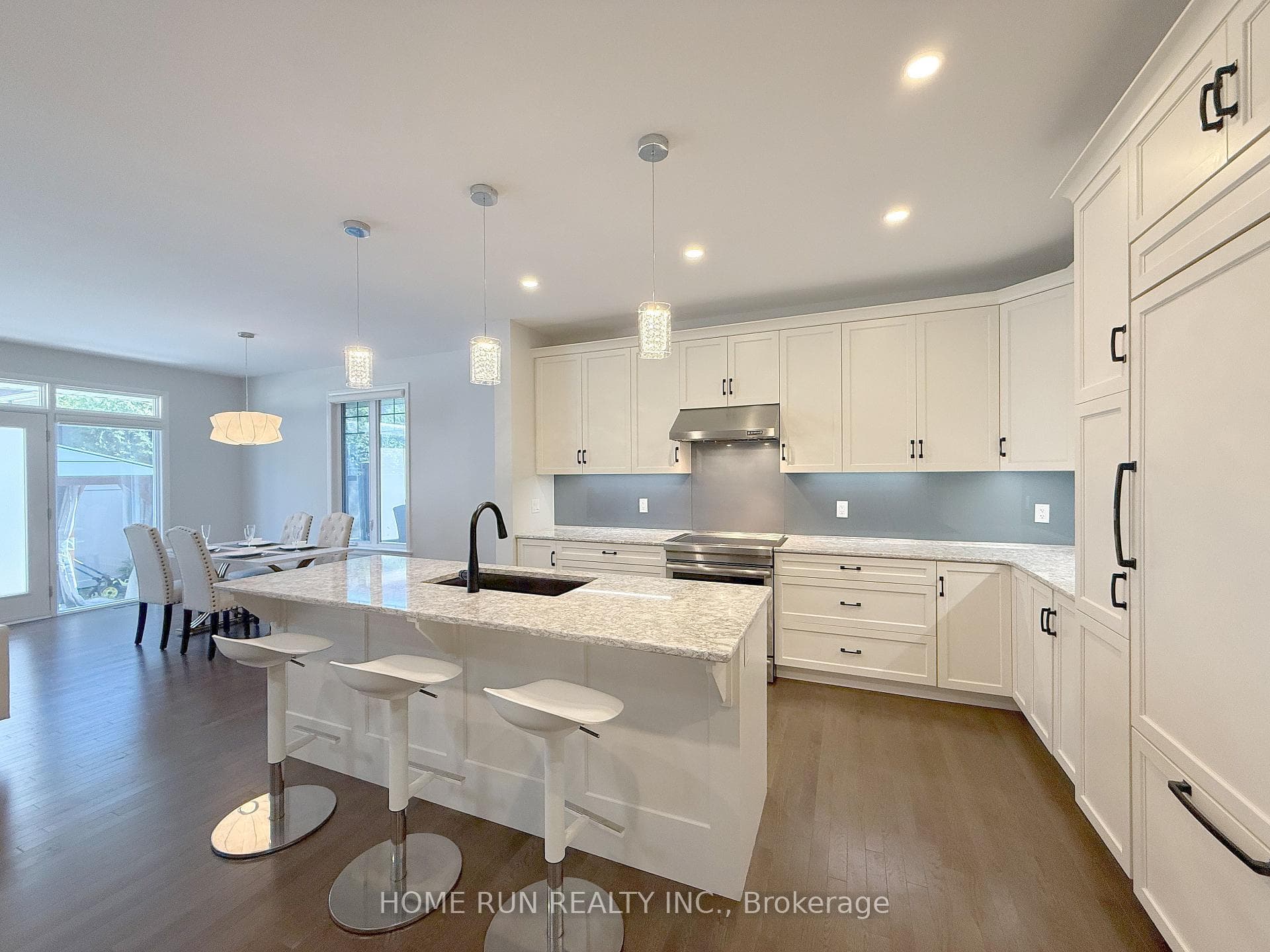 322 Lysander Place photo 17