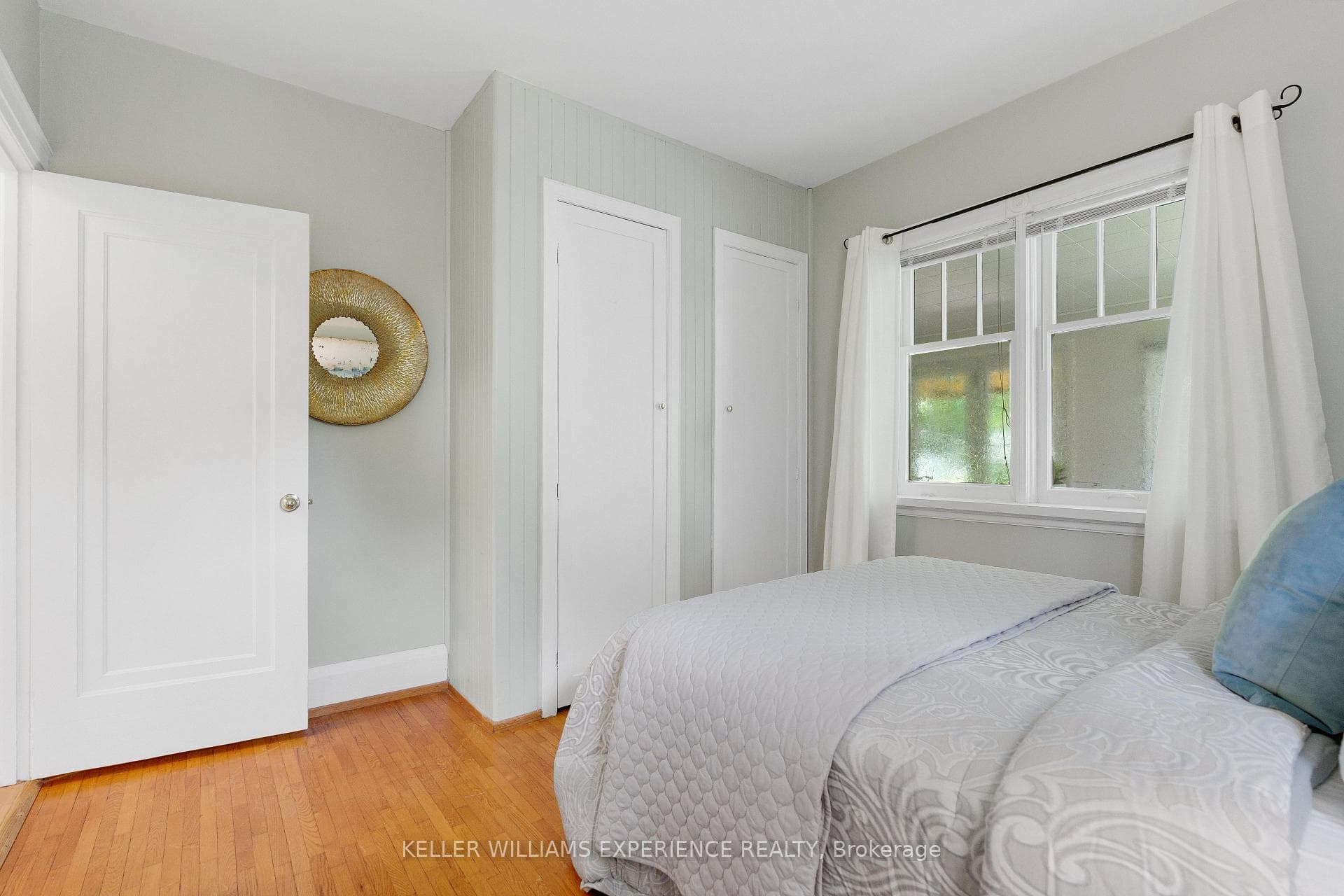 11 NAPIER Street photo 22