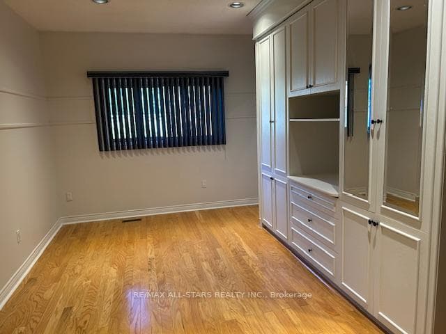 171 Shaftsbury Avenue photo 8