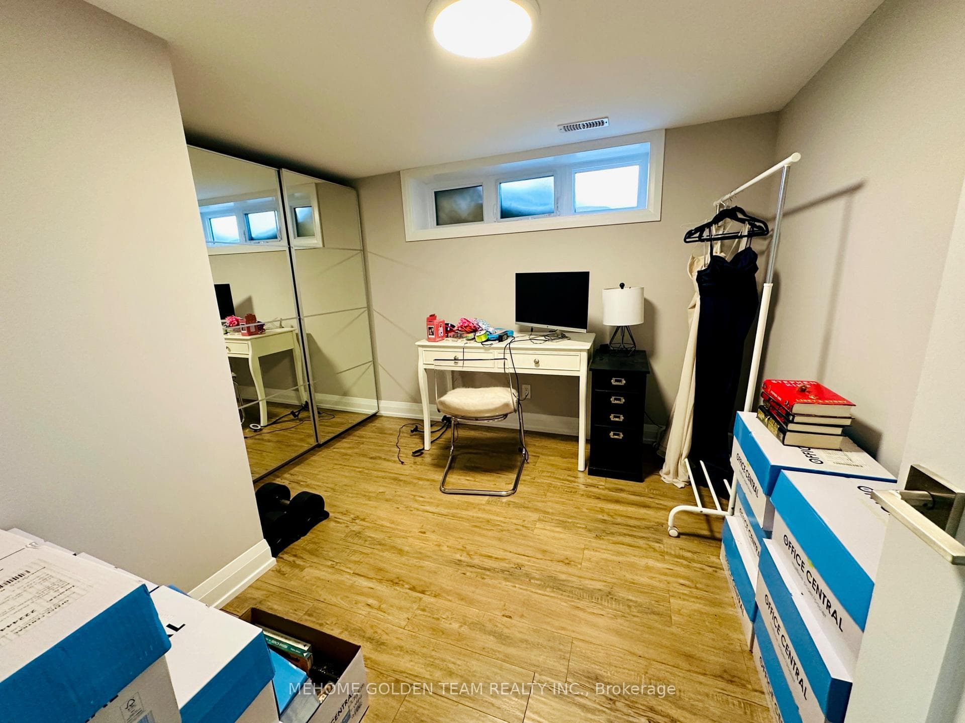 2 Abbotsfield Gate photo 32