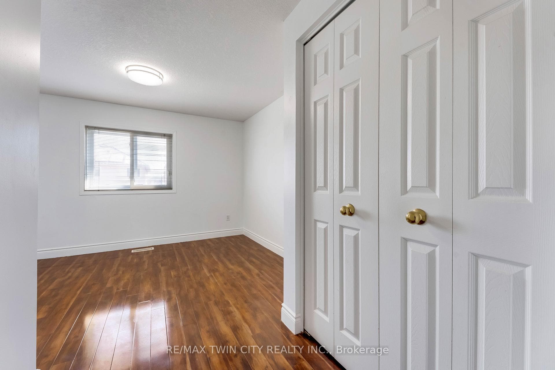 90 Donnenwerth Drive photo 16
