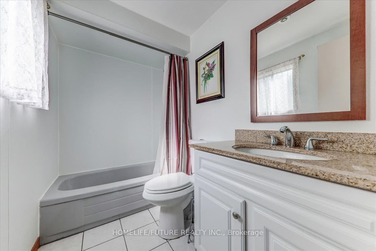 265 Wright Crescent photo 28