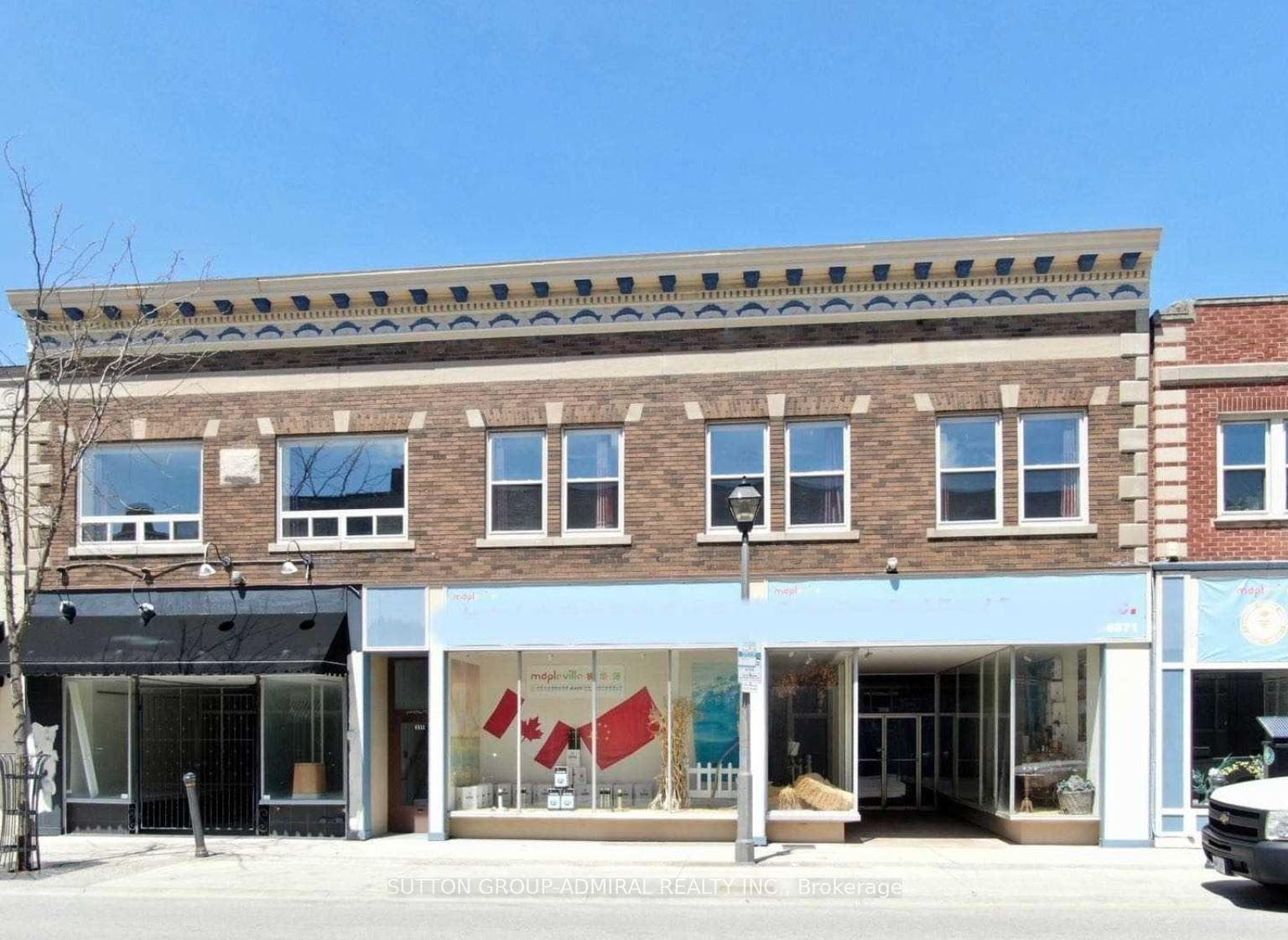 4507 Queen Street photo 1
