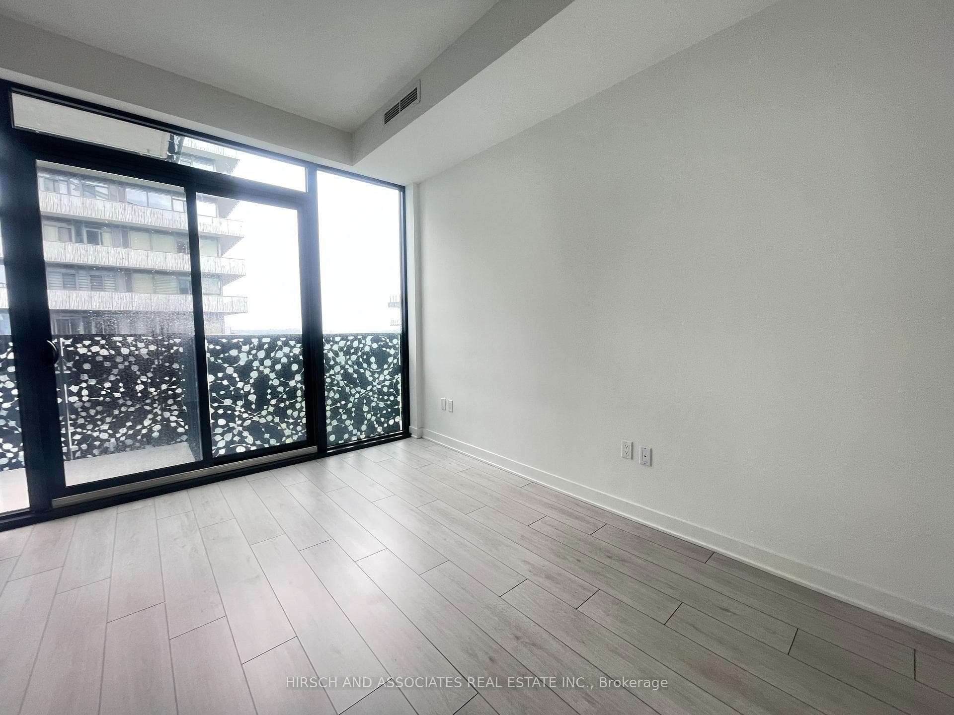 55 Charles Street Unit 5010 photo 2