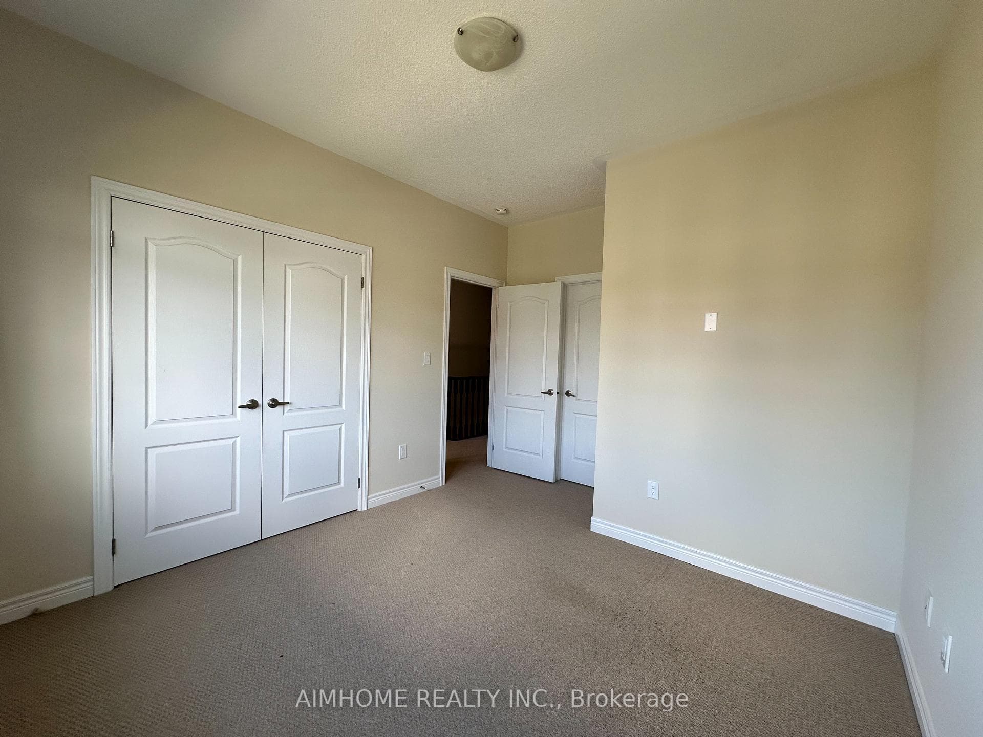 229 Paradelle Drive photo 10