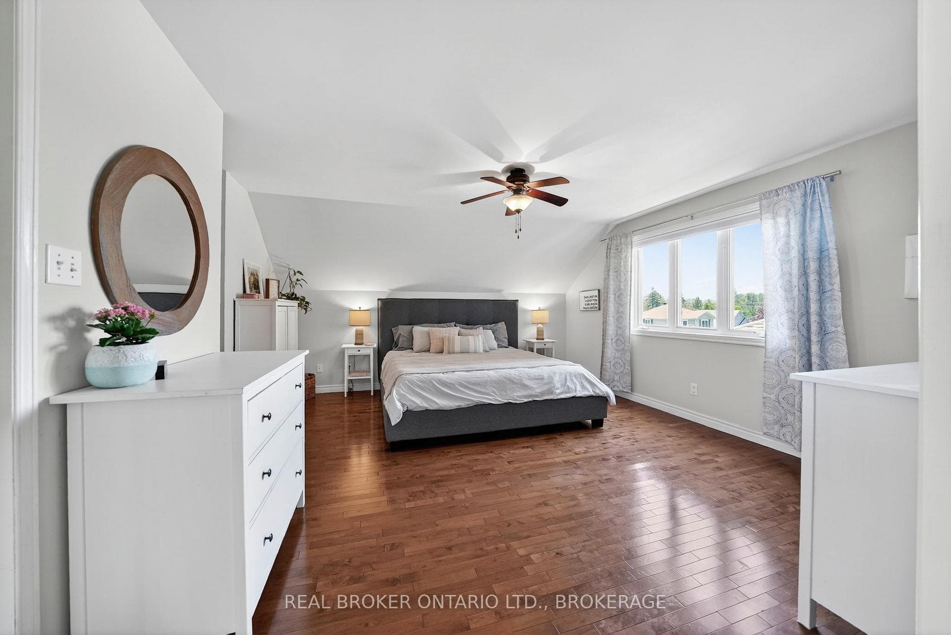 71 Hickory Street photo 17