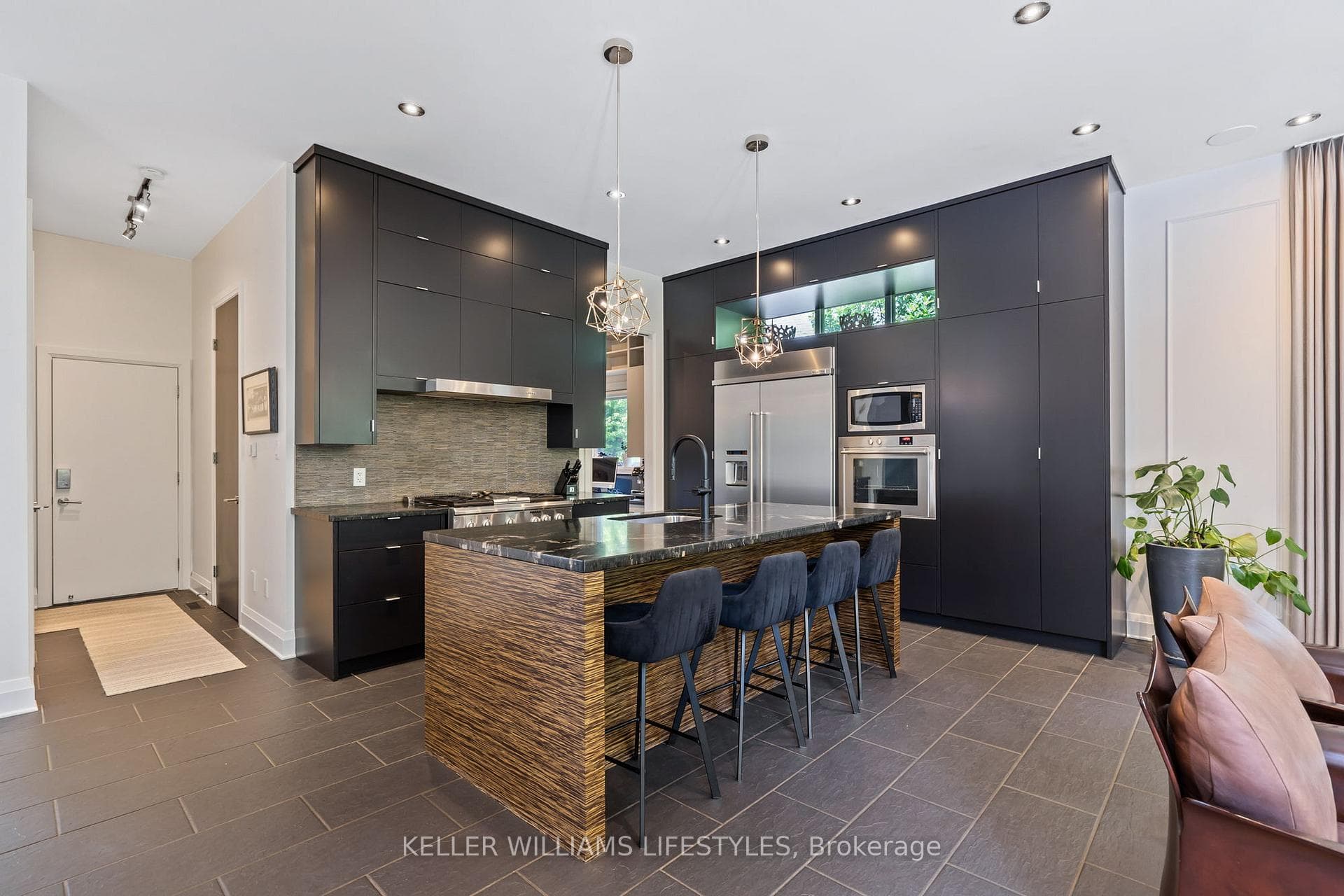 1776 Riverbend Road photo 10