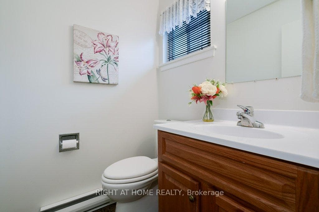 100 Heatherside Drive photo 12