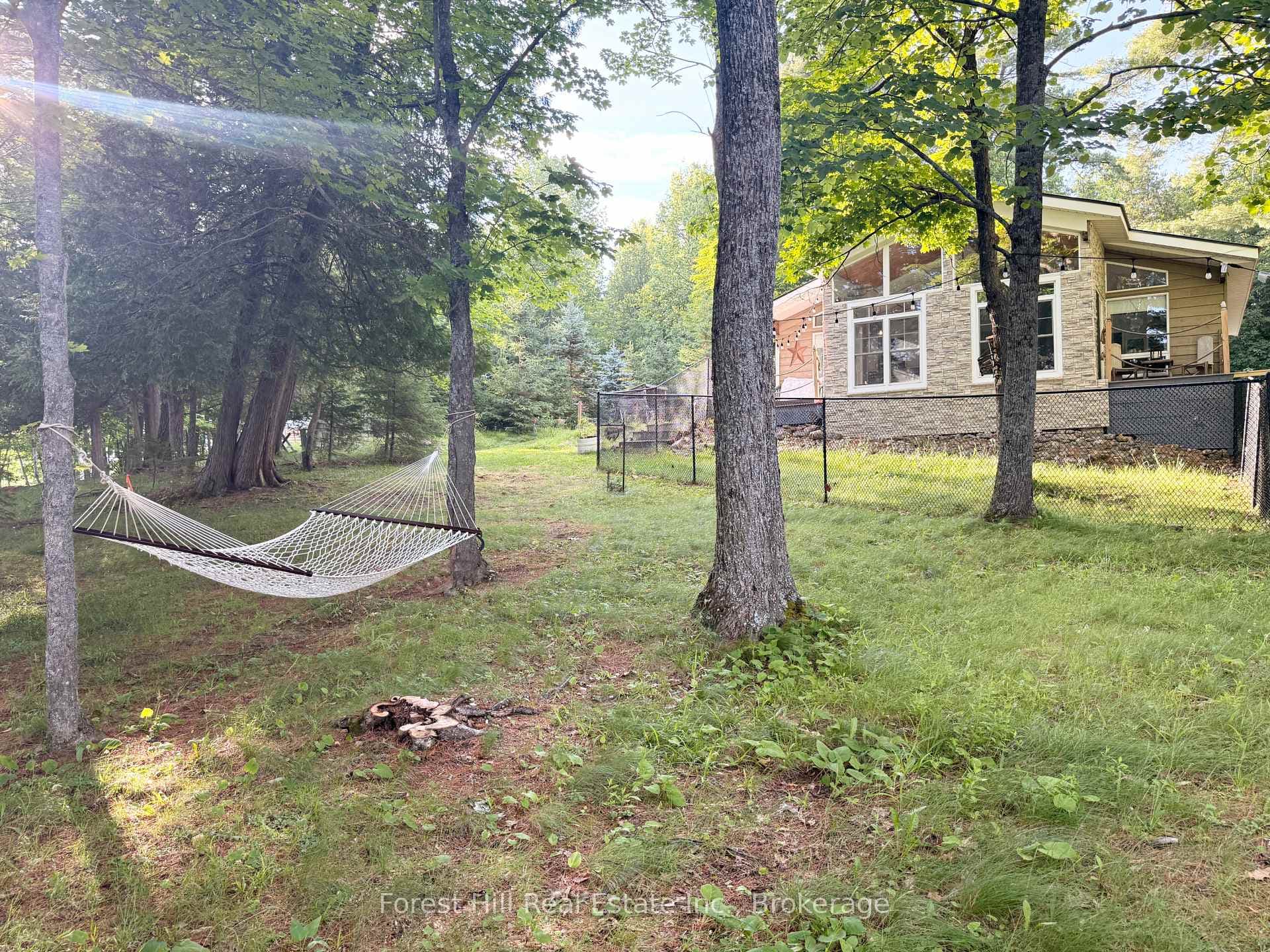 935 Limberlost Road photo 16