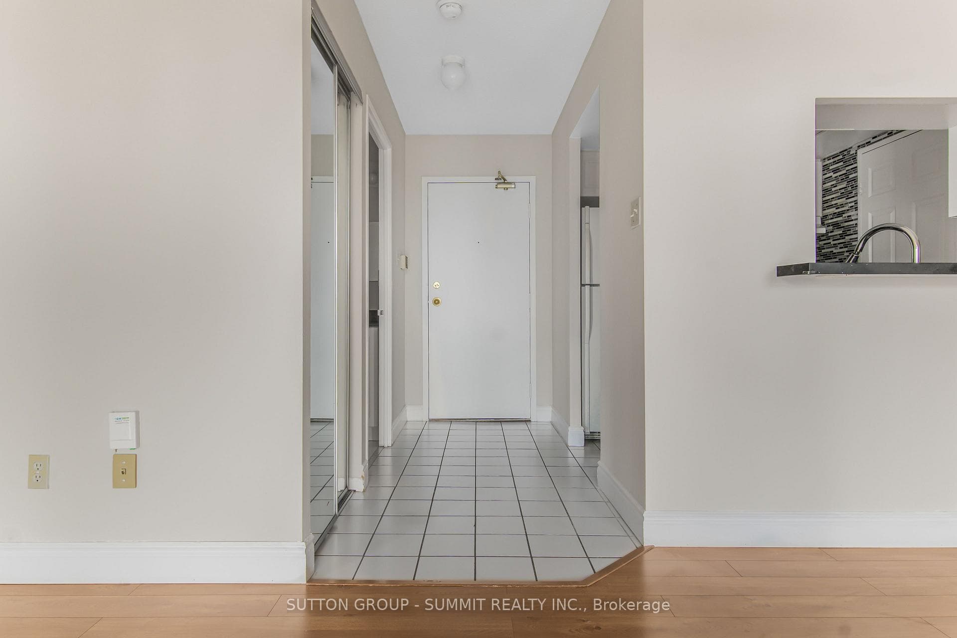 285 Enfield Place Unit 1606 photo 6