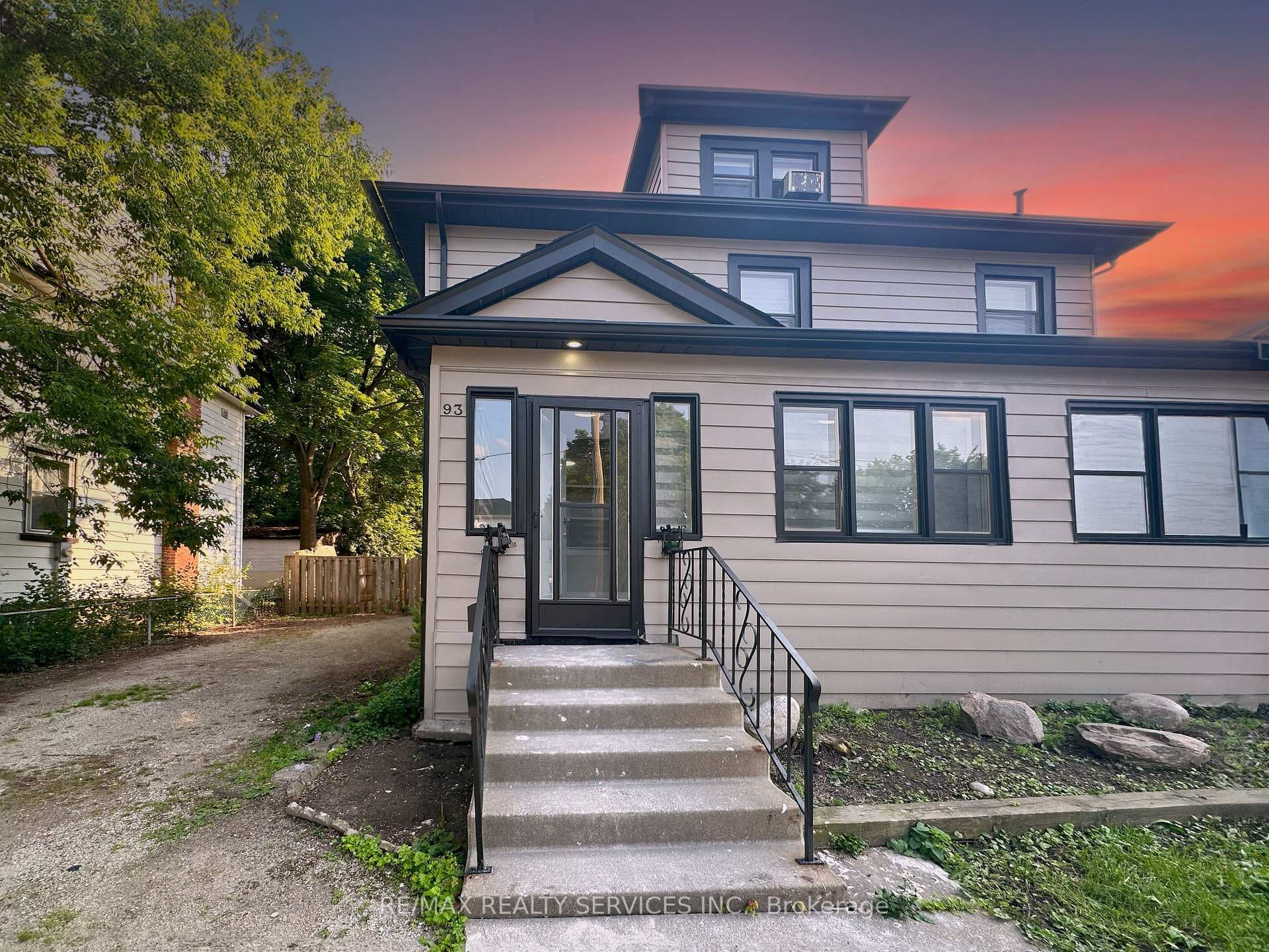 93 Mill Street photo 1