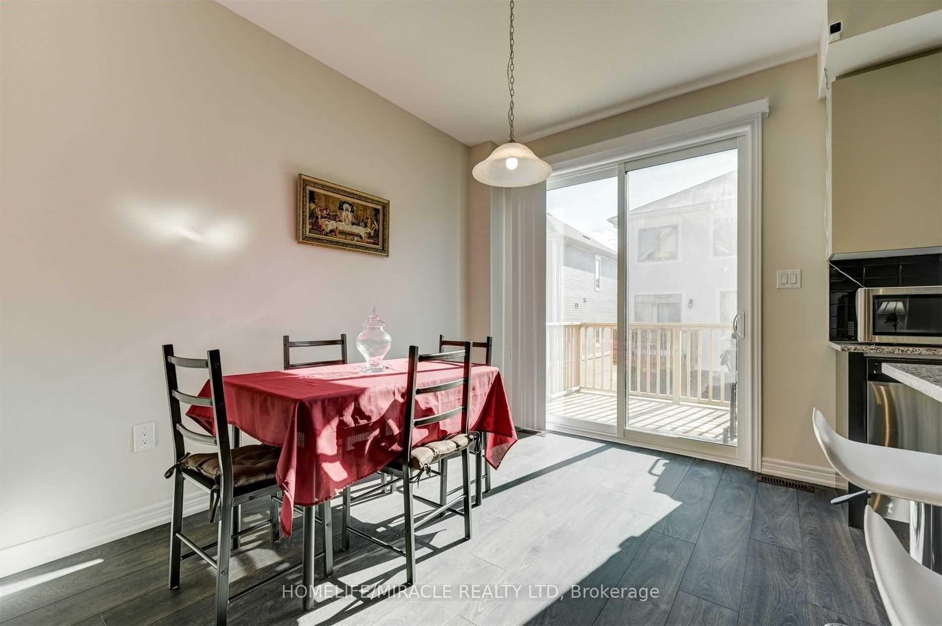 16 Hibiscus Lane photo 20