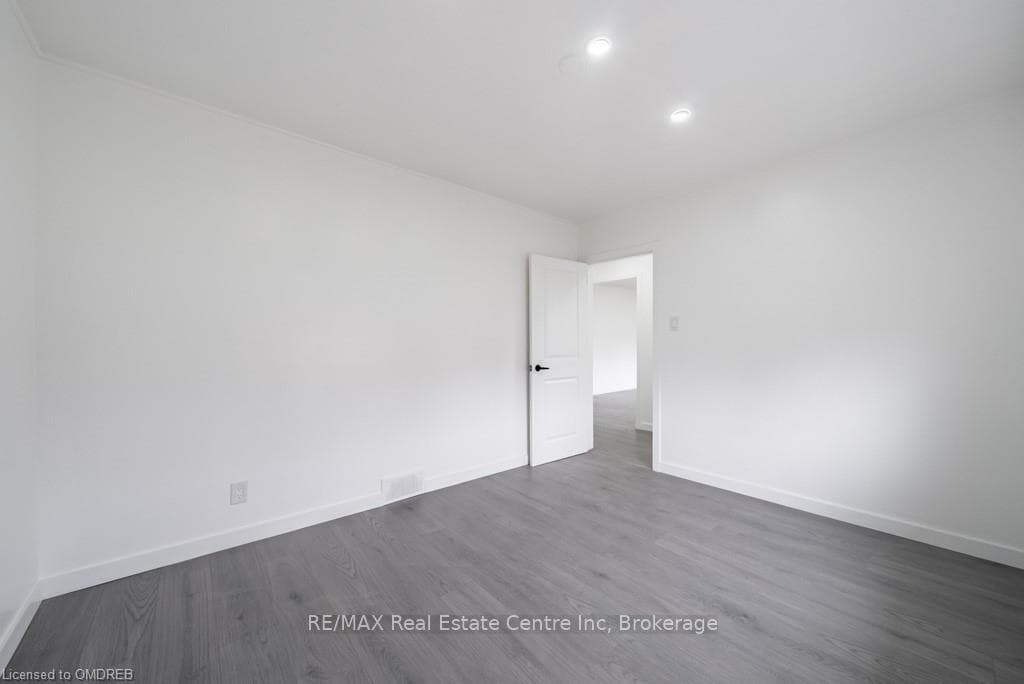 126 HAIG Street photo 10