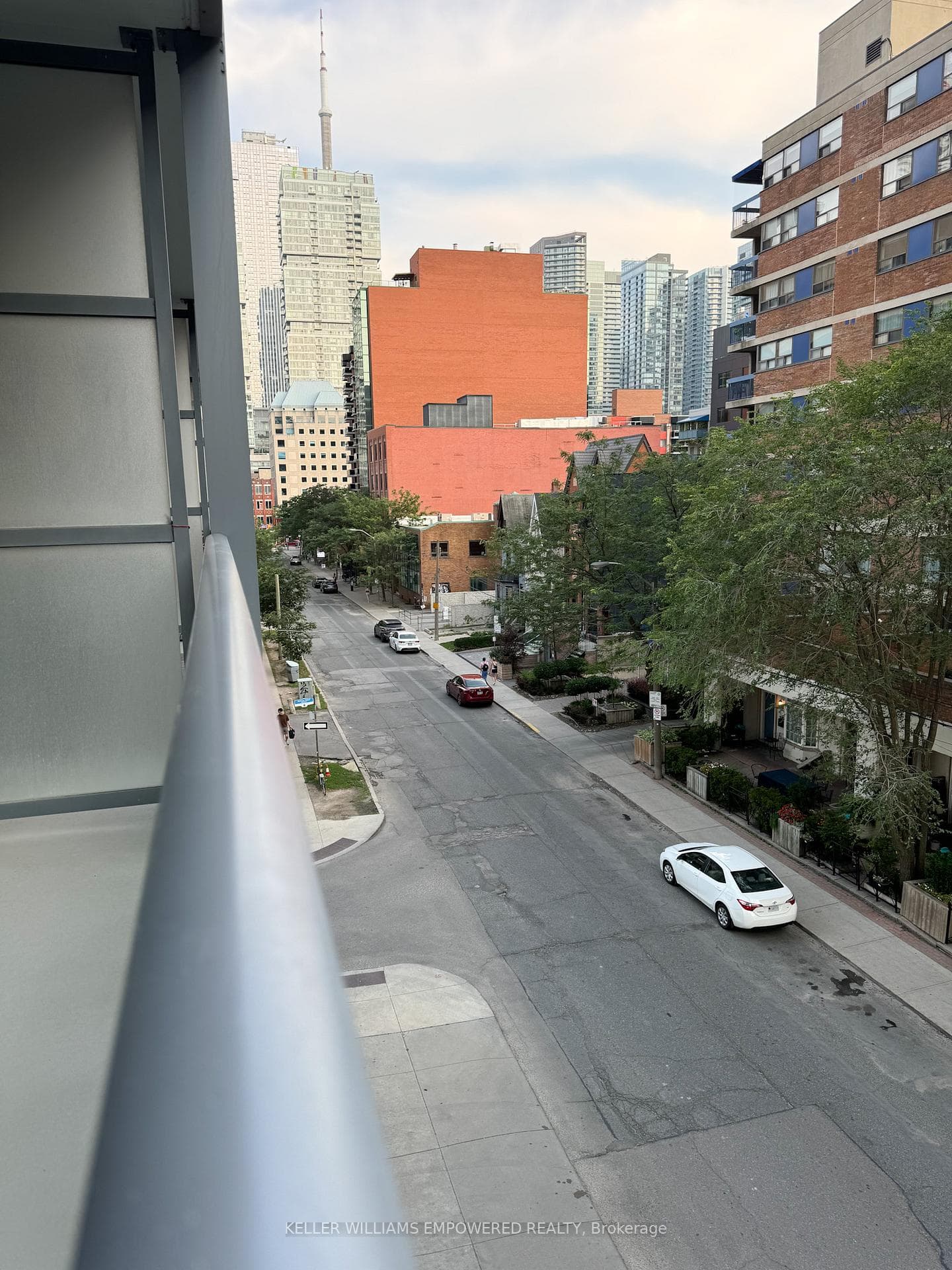 210 Simcoe Street Unit 406 photo 15