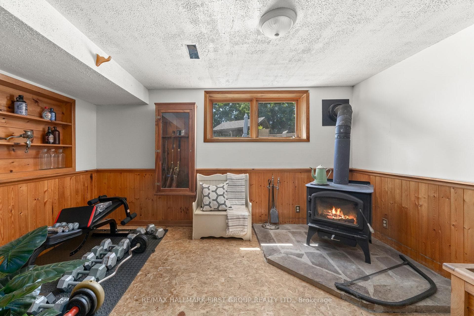 5256 Hillview Drive photo 27