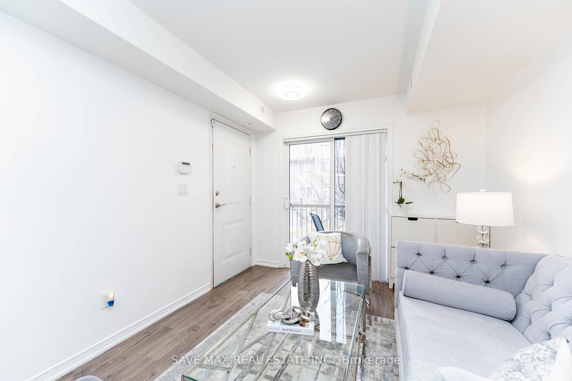 90 Orchid Place Drive Unit 204 photo 4