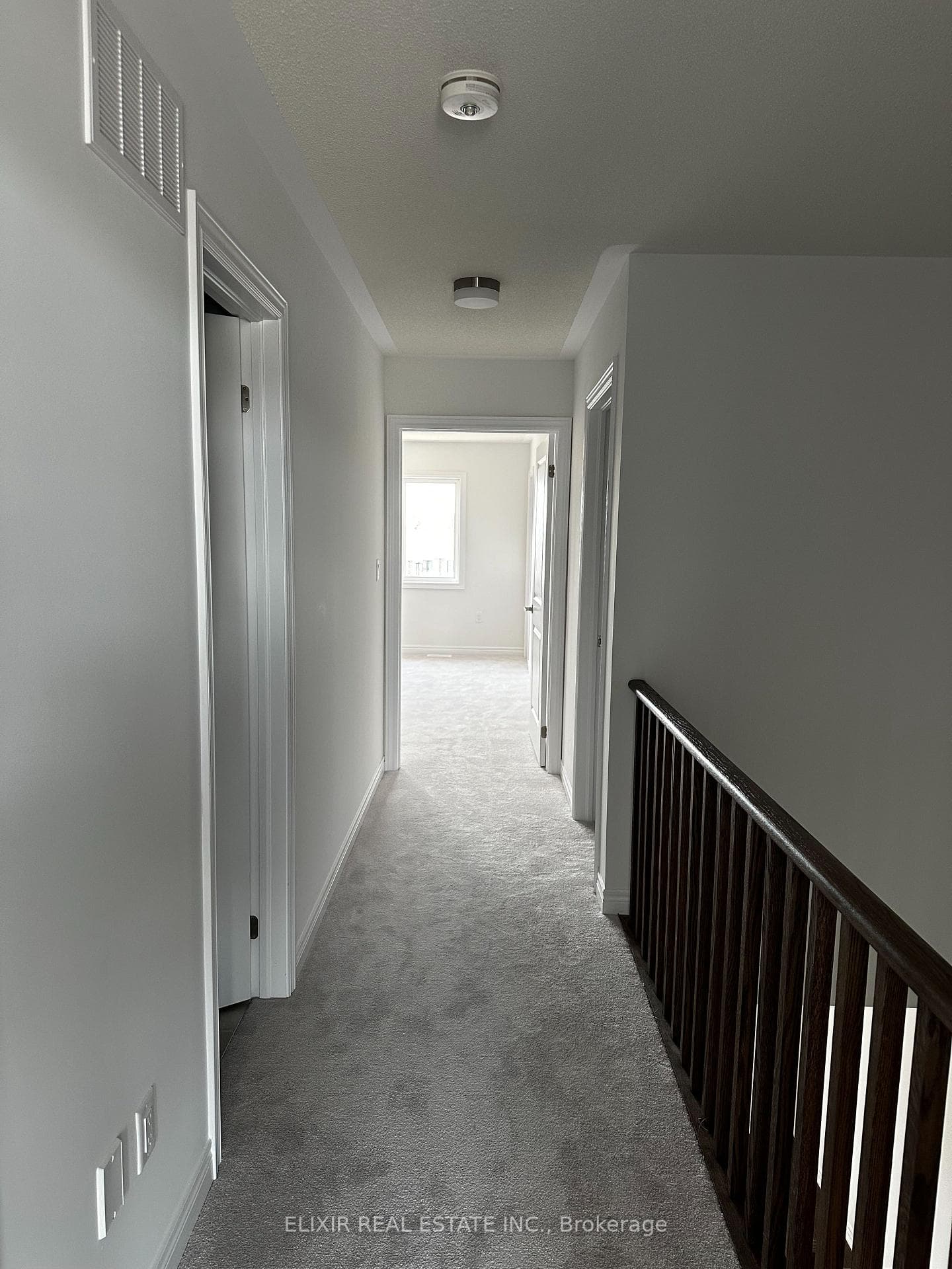 141 Fenchurch Manor photo 11