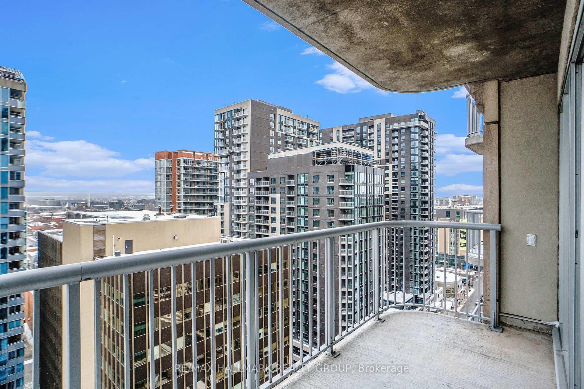 234 Rideau Street Unit 1701 photo 16