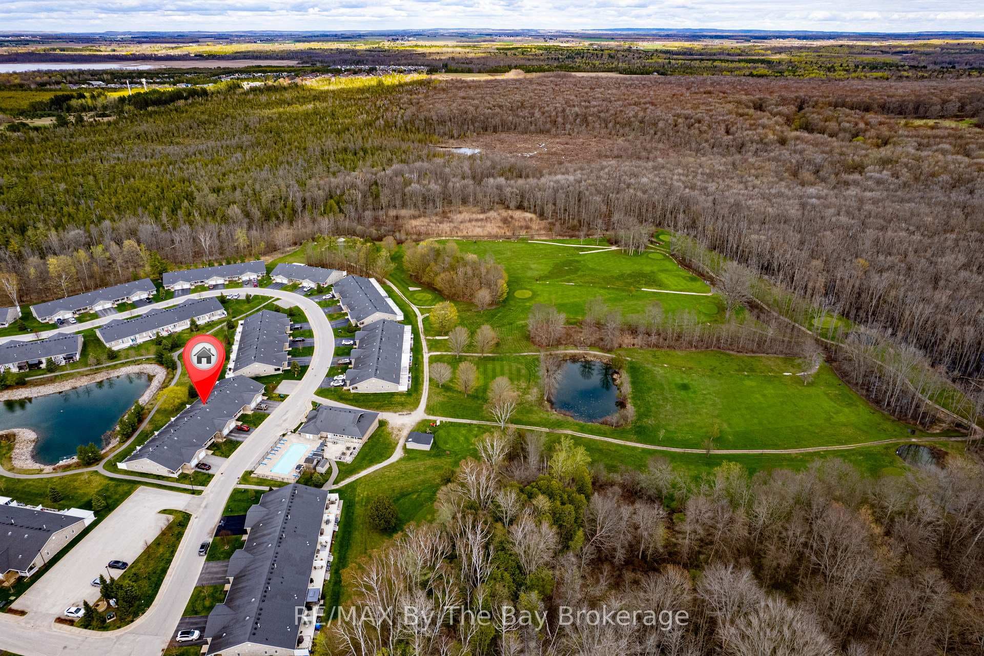 122 GREENWAY Drive photo 42