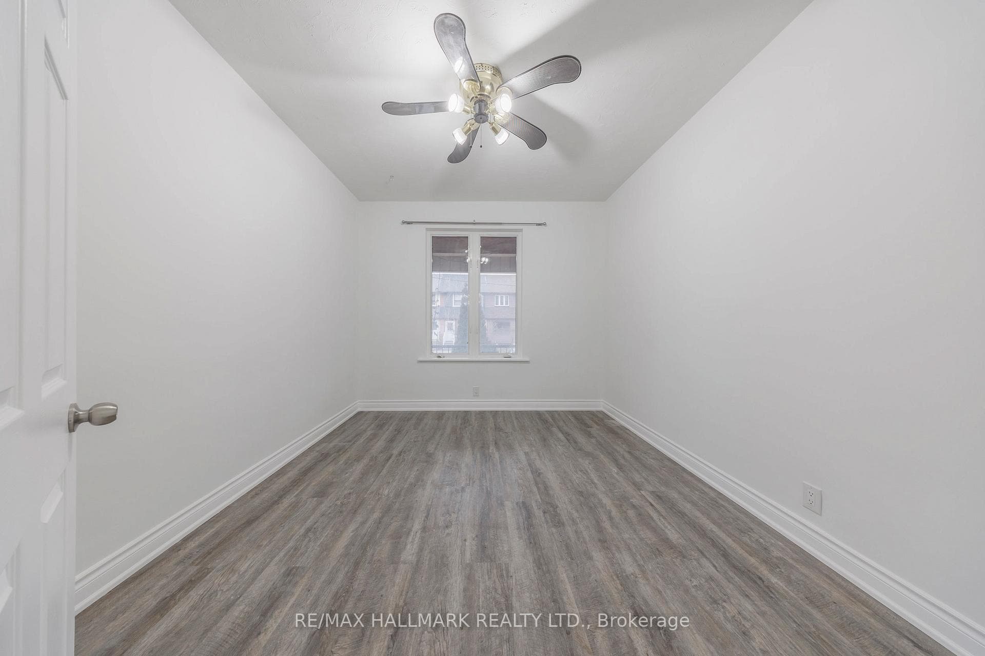 185 Laughton Avenue Unit Main photo 4