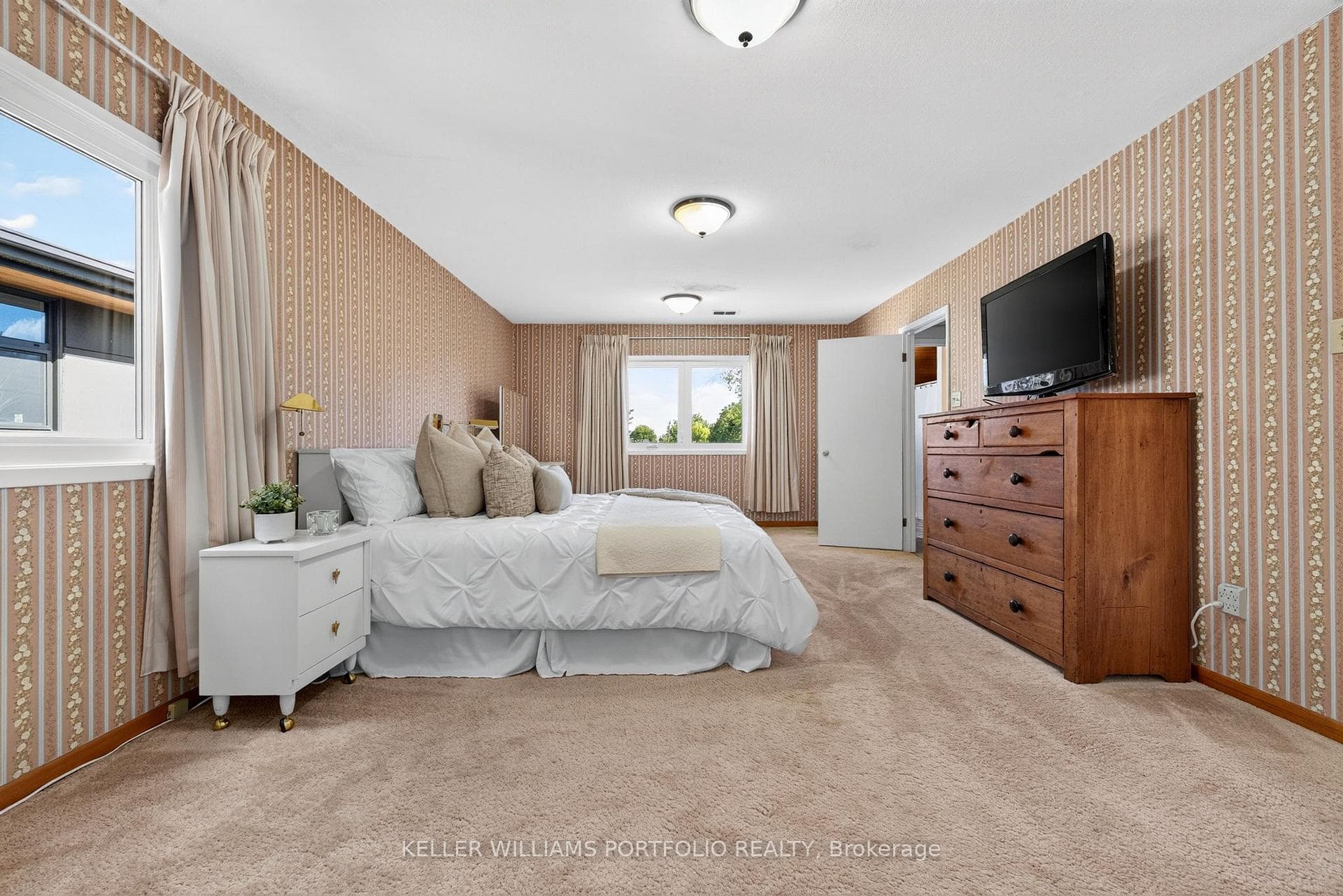23 Graystone Gardens photo 17