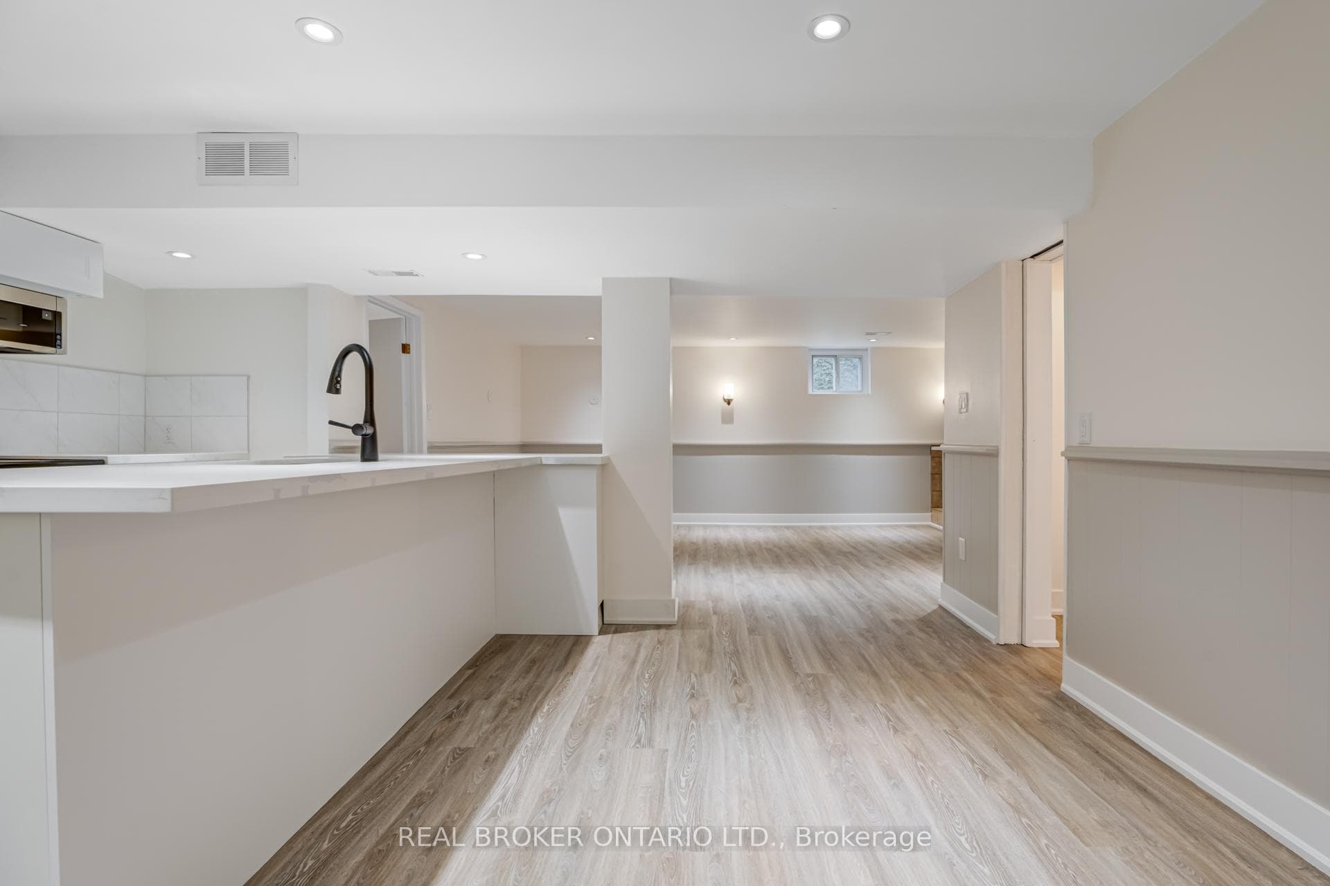 1145 Ridgecrest Avenue Unit Bsmt. photo 13